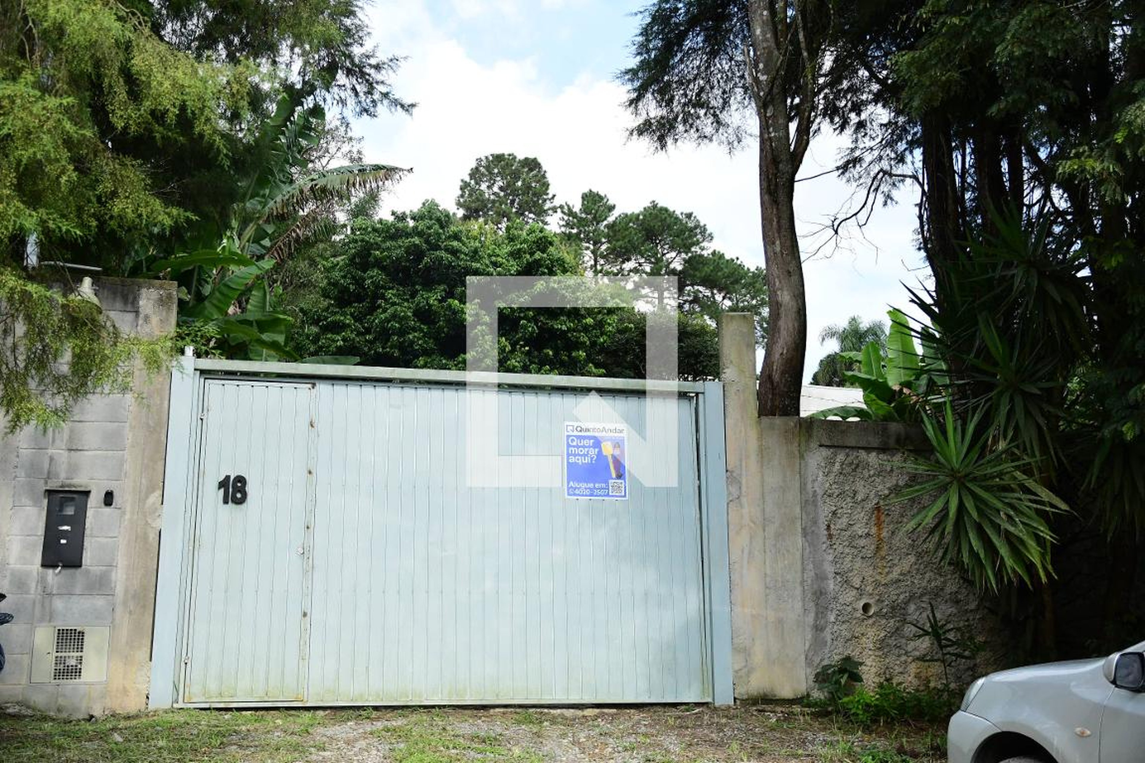 Fachada Condomínio em Via das Begônias, 18