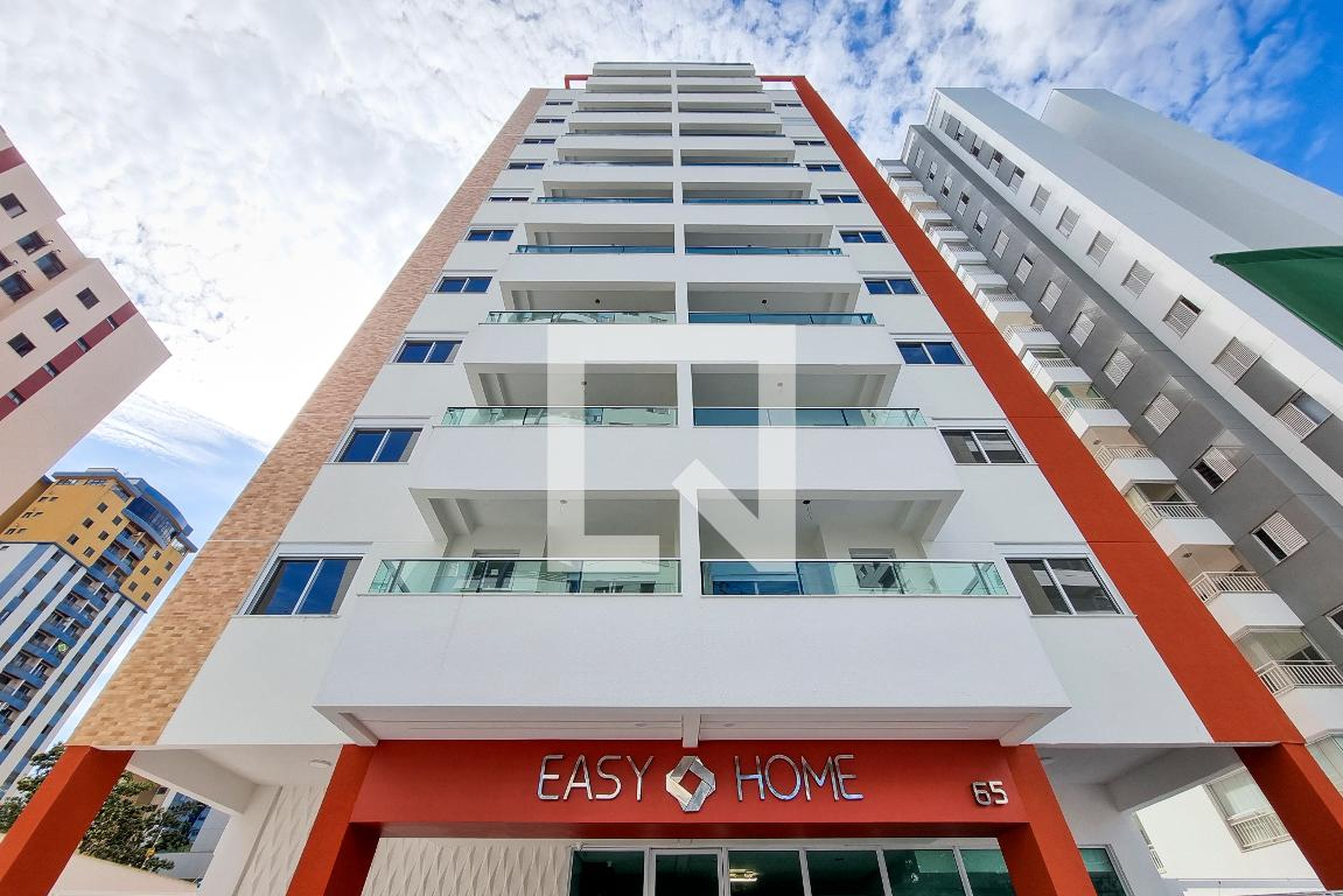 Fachada Condomínio Easy Home