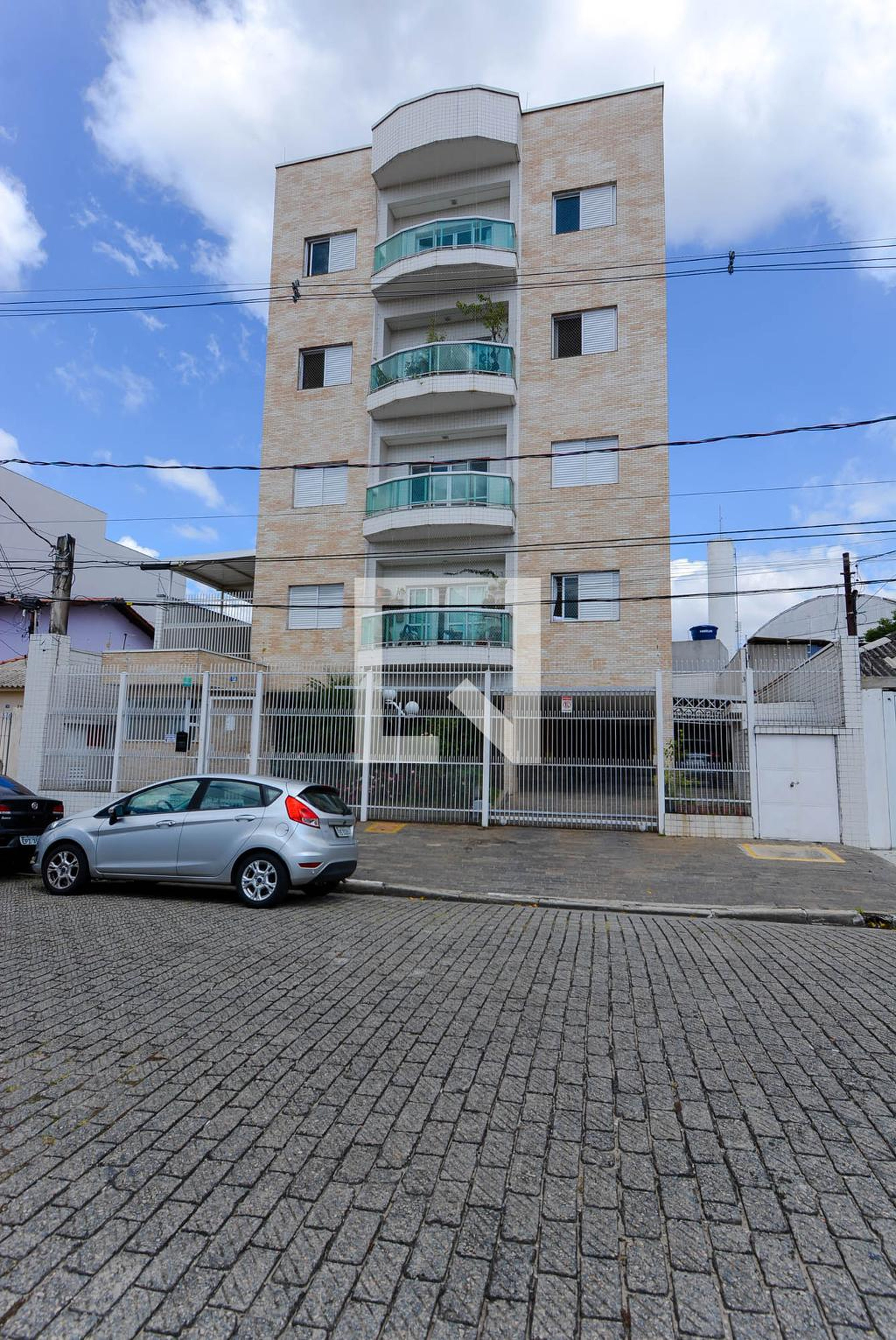 Fachada do Prédio Condomínio em Rua Januário Matrone, 128