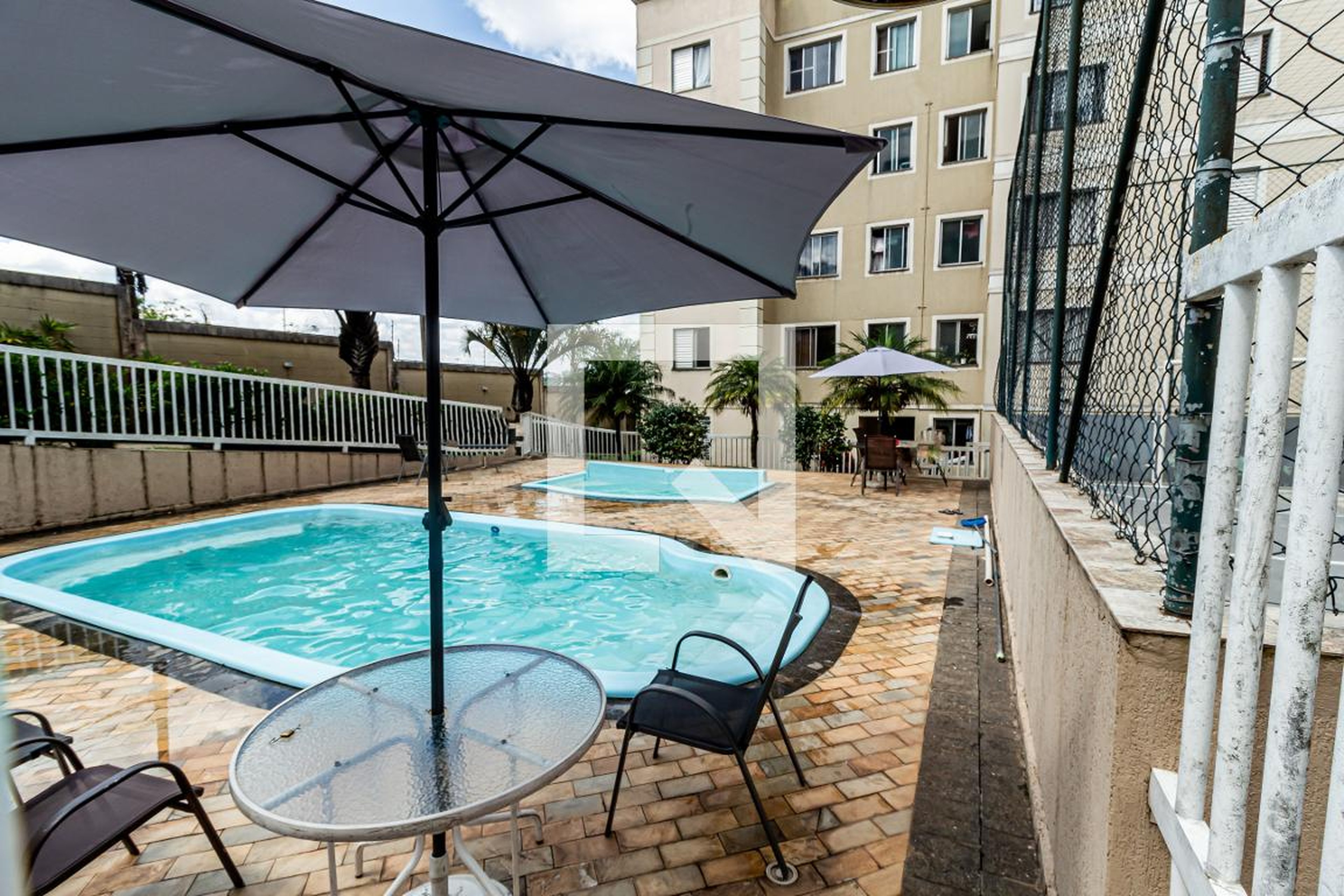 Piscina - Reserva dos Pirineus