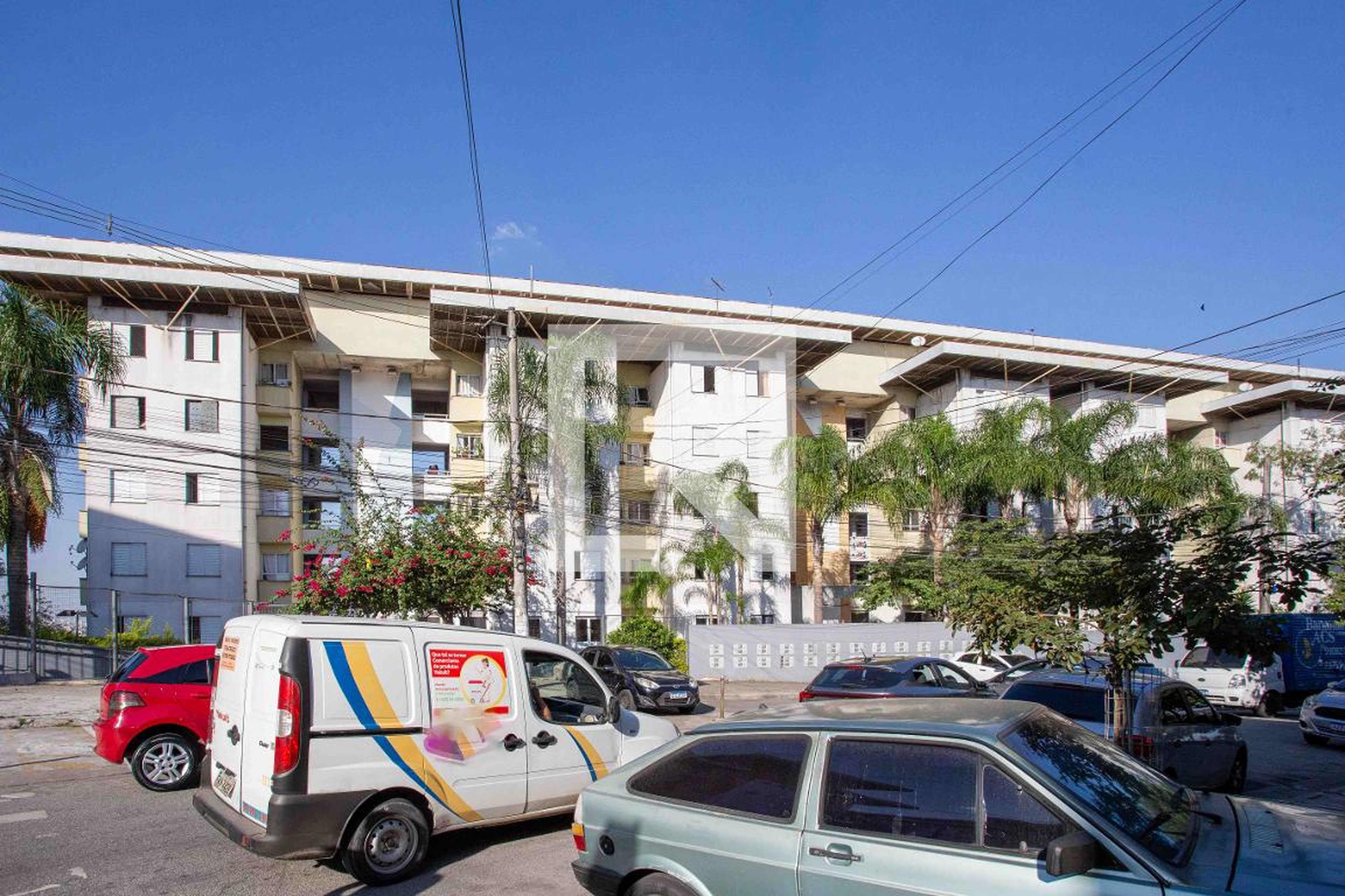 Fachada do Prédio Condomínio em Estrada Água Santa, 1003