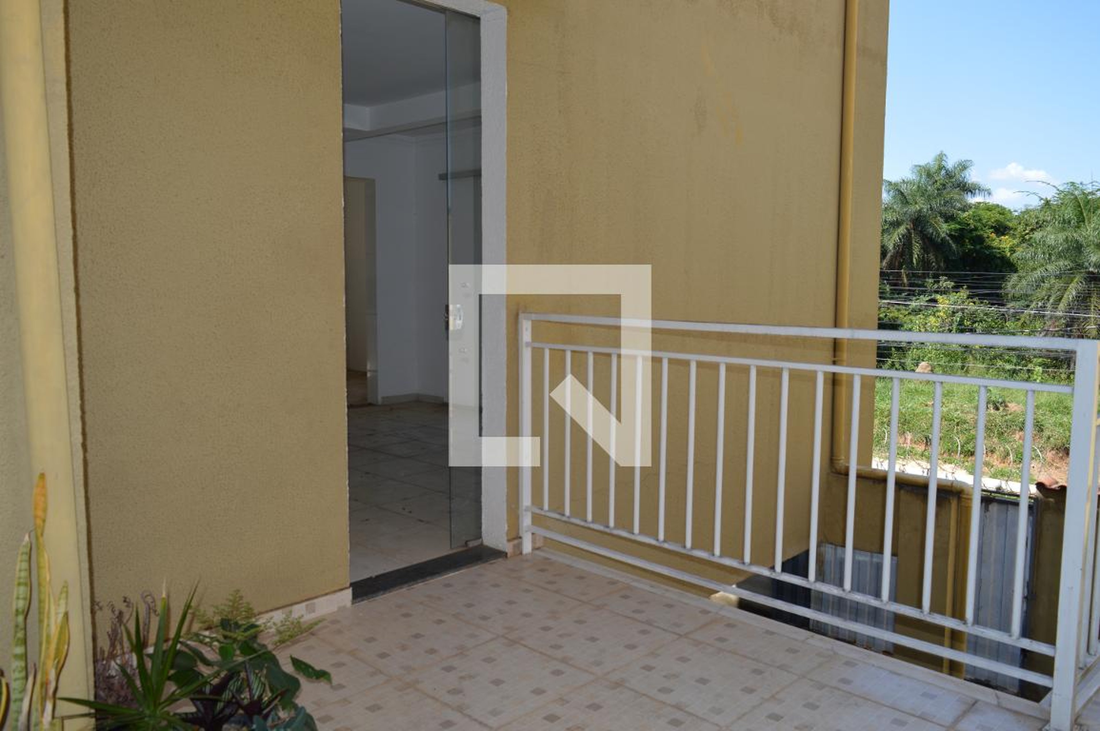 Entrada social - null