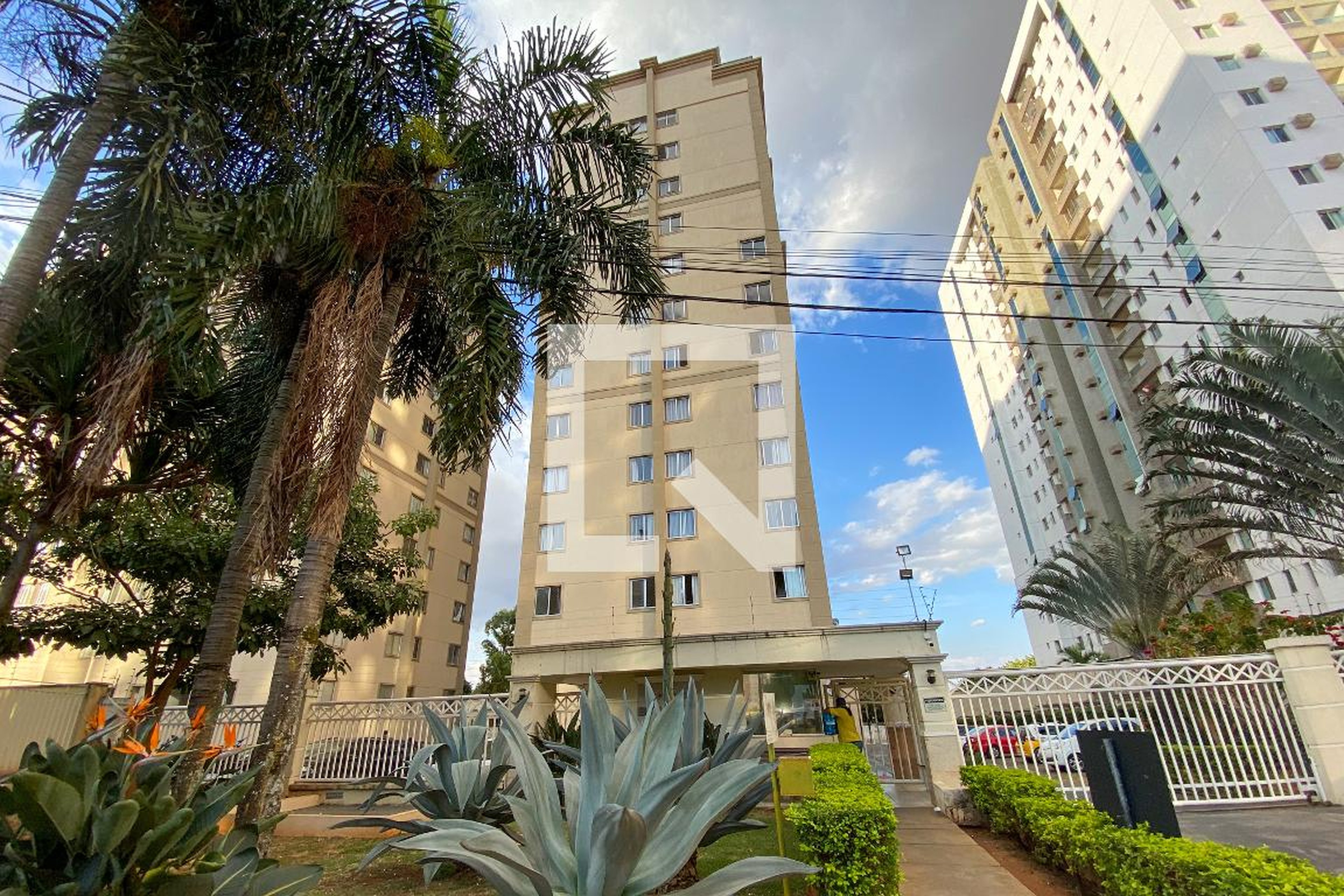 Fachada Condomínio Praça TIÊ