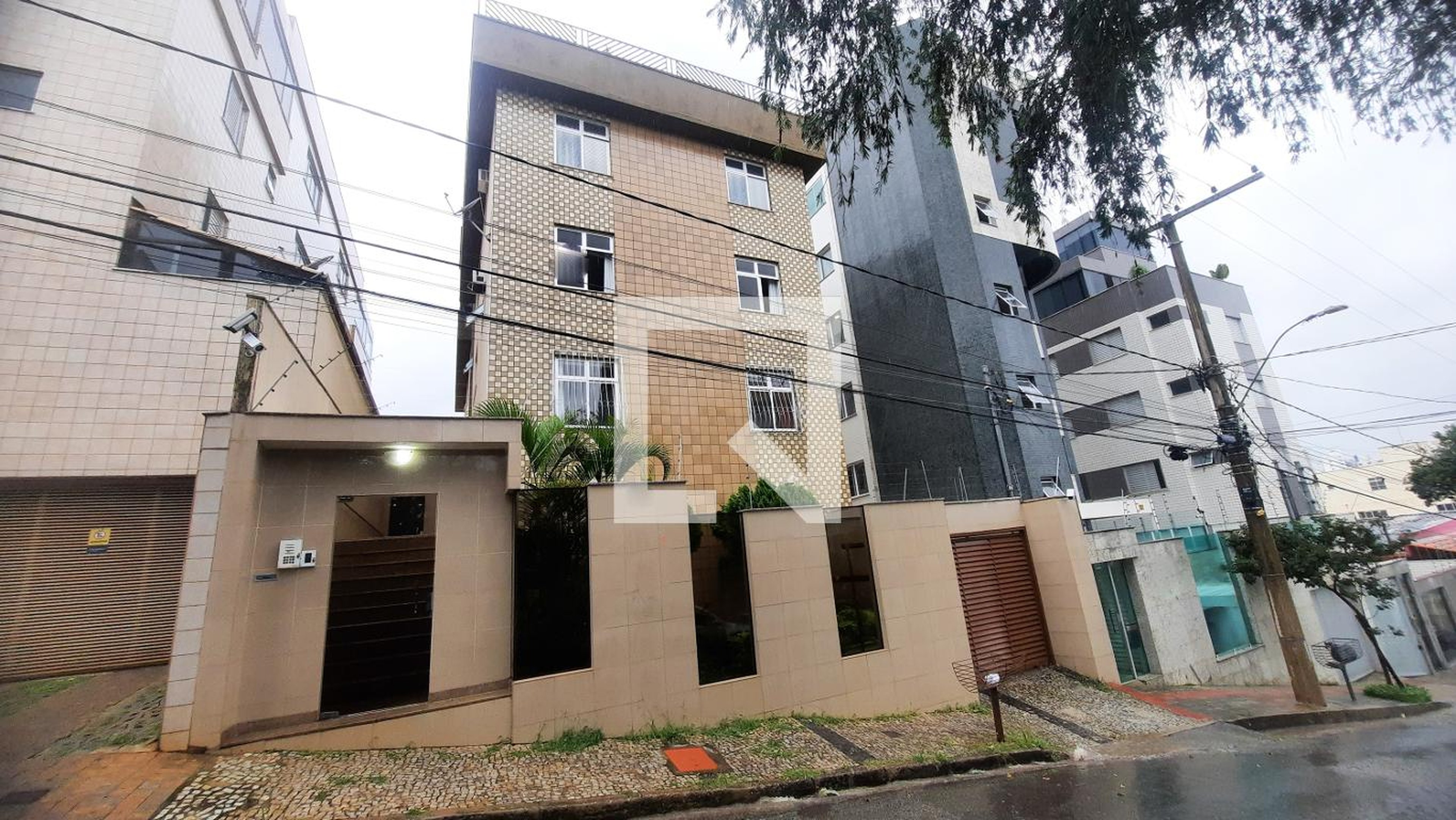 Fachada Condomínio em Rua Johnson, 98