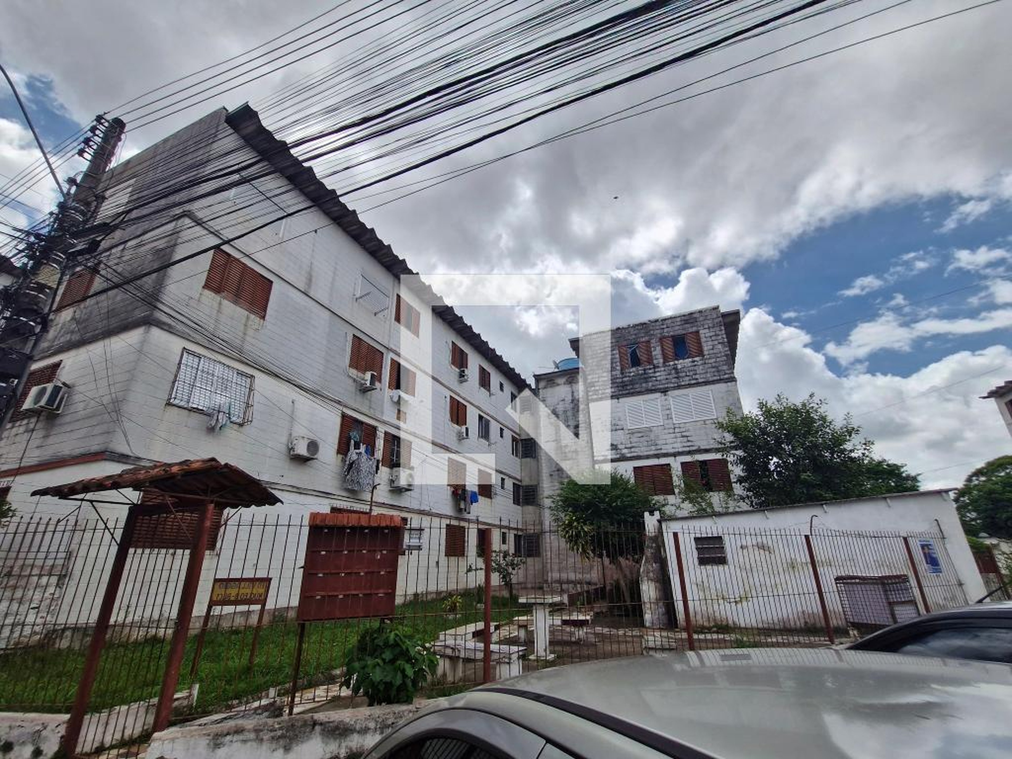 Fachada Condomínio em Avenida Adelino Ferreira Jardim, 290