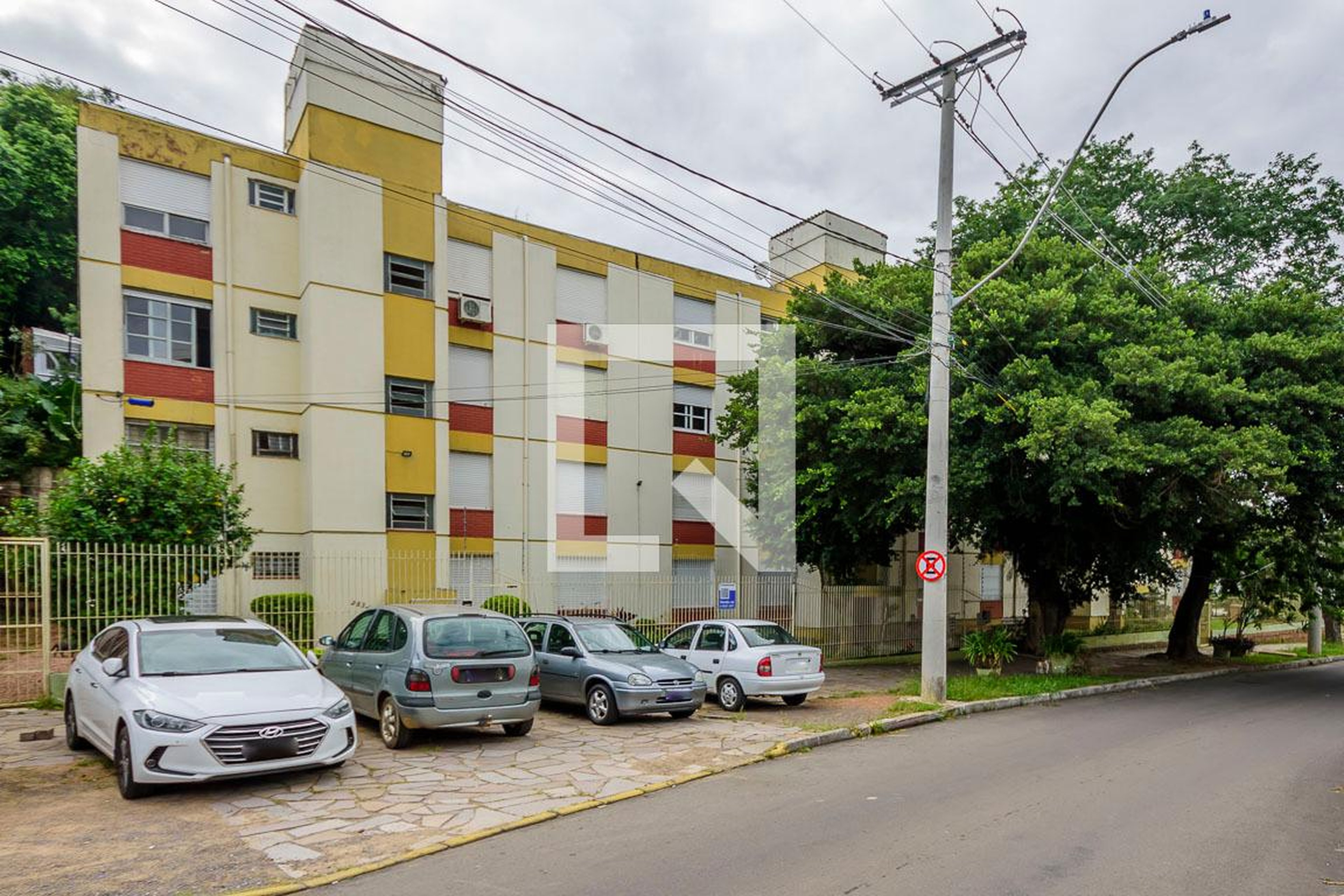 Fachada Condomínio em Avenida Padre Cacique, 2894