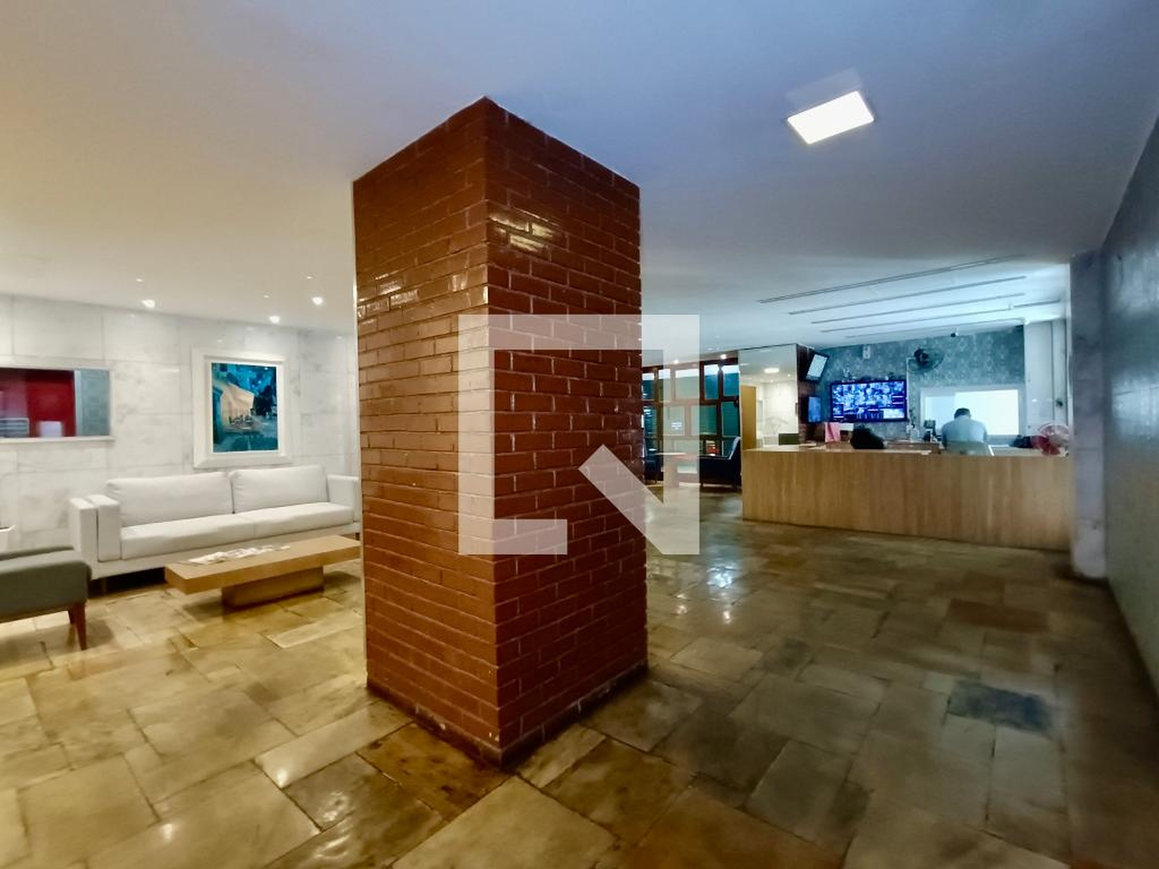 Portaria Condomínio em Rua Alberto de Campos, 10b