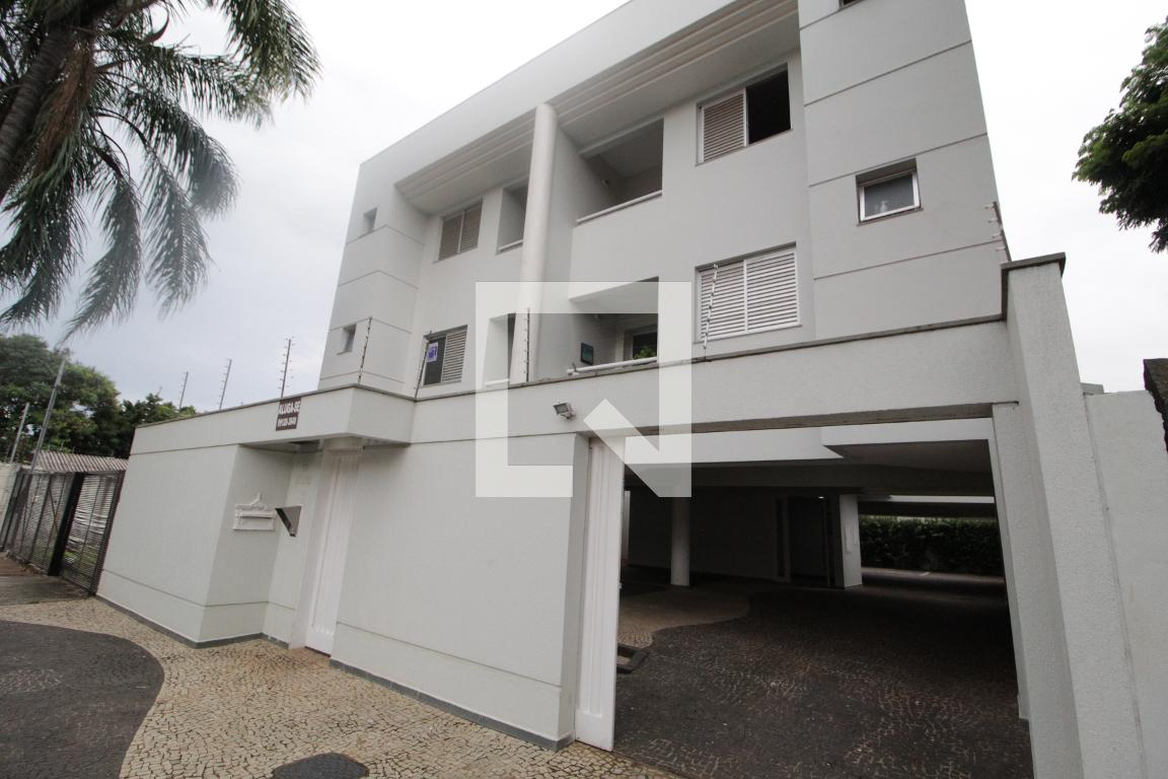 Fachada Condomínio em Rua Triângulo Mineiro, 977