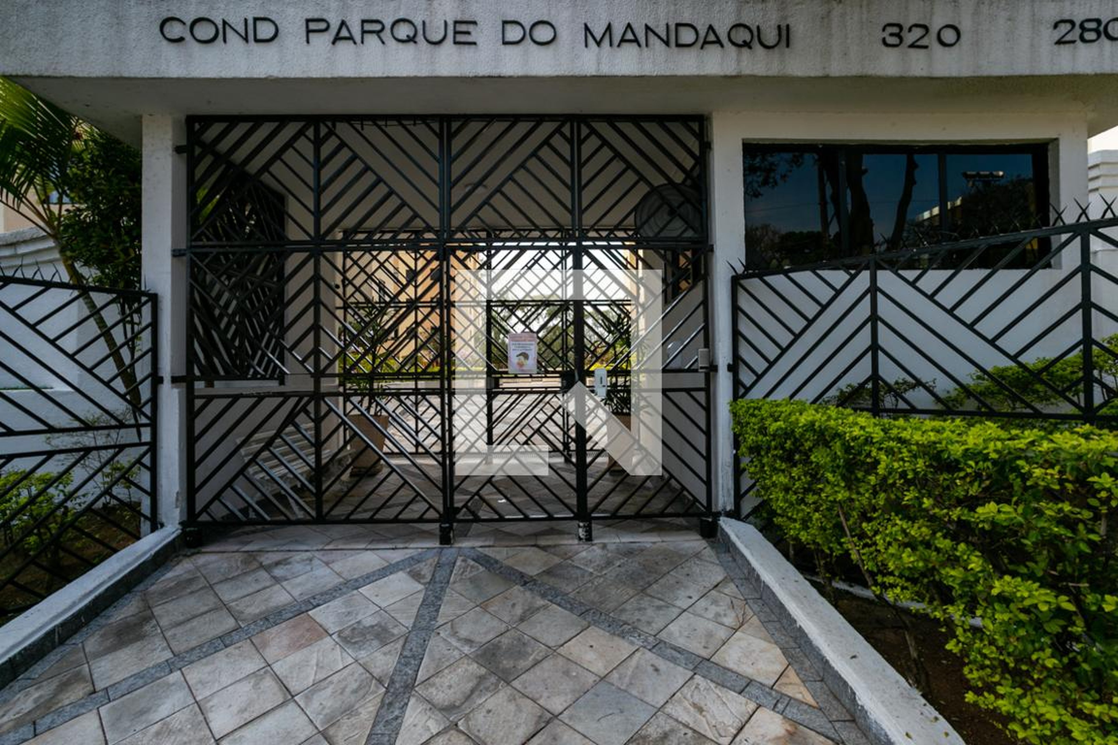 Fachada do condomínio Condomínio Parque Mandaqui