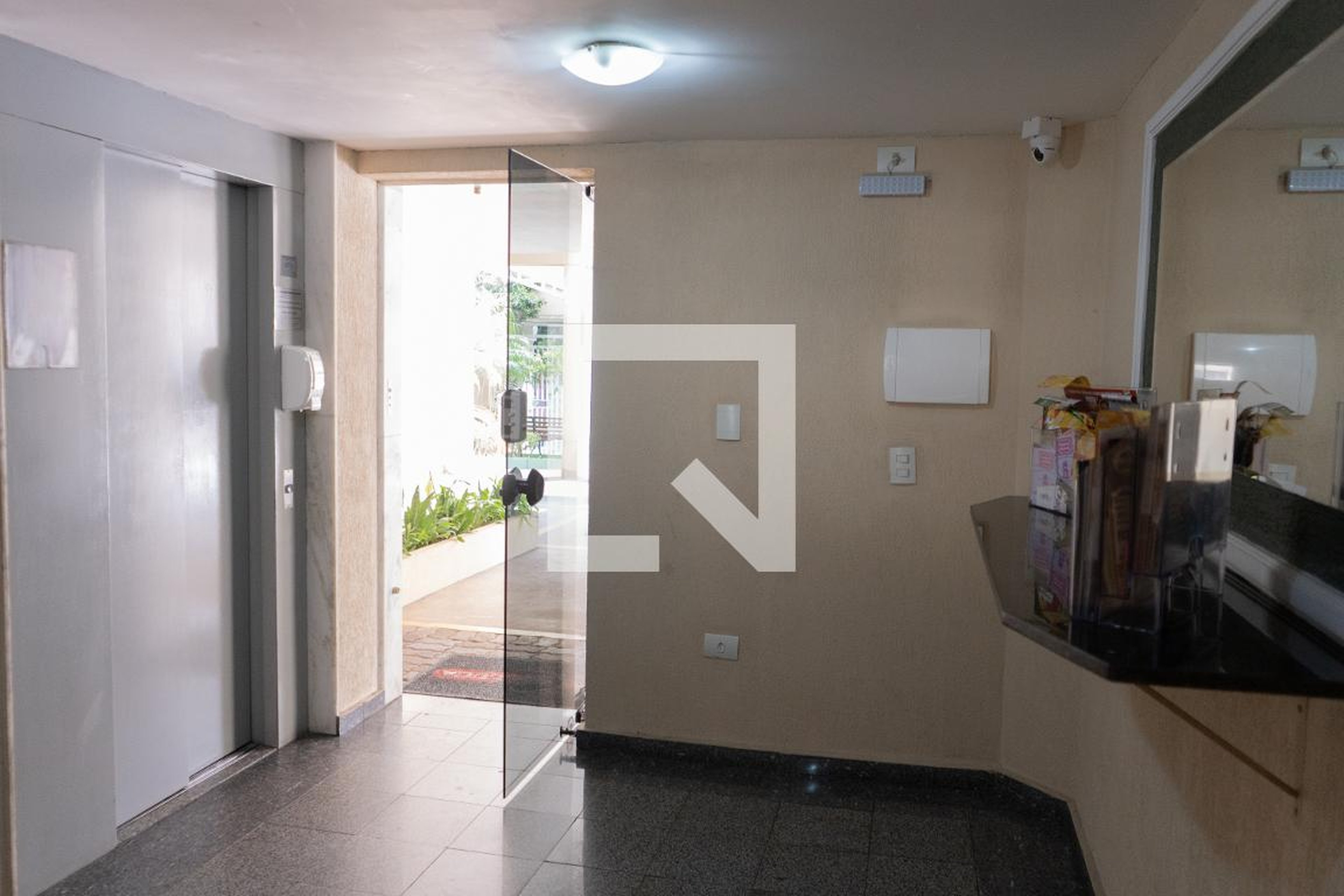 Hall de entrada - Spazio San Luca