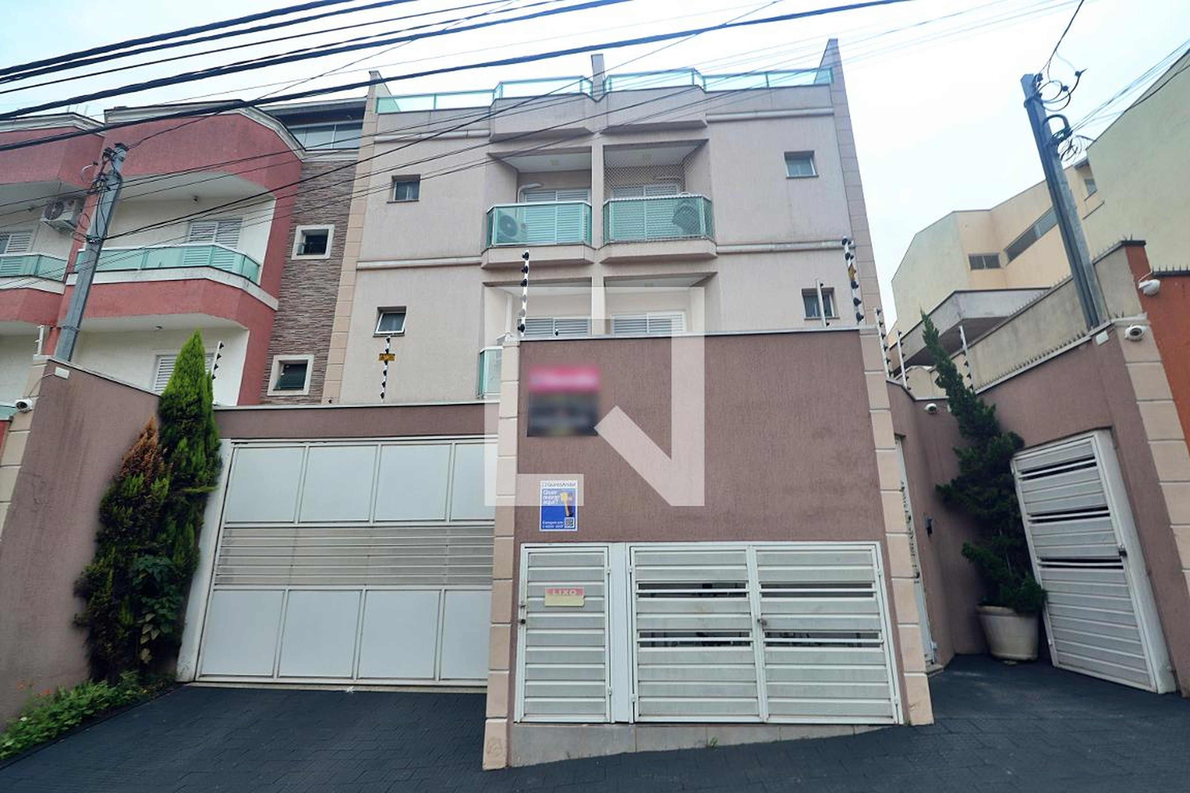 Fachada Condomínio em Rua Santa Maria Goretti, 277