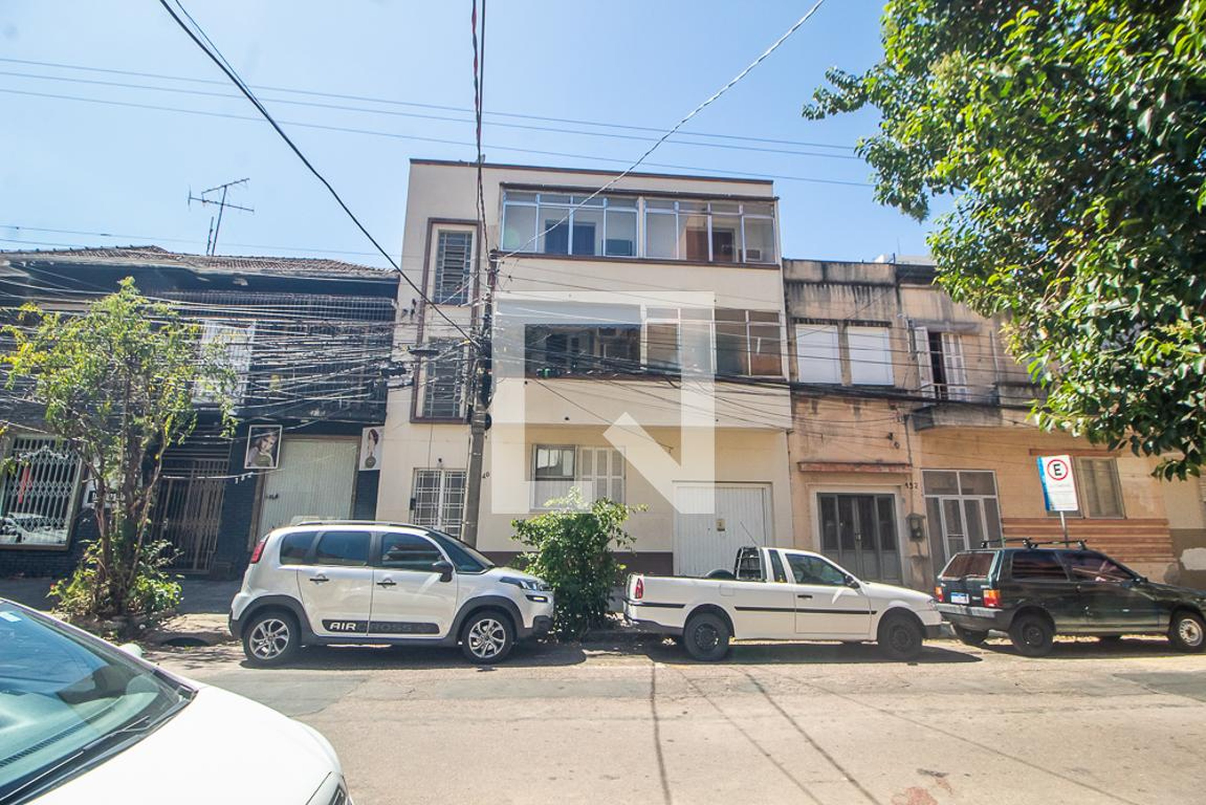 Fachada Condomínio em R. Jacinto Gomes, 140