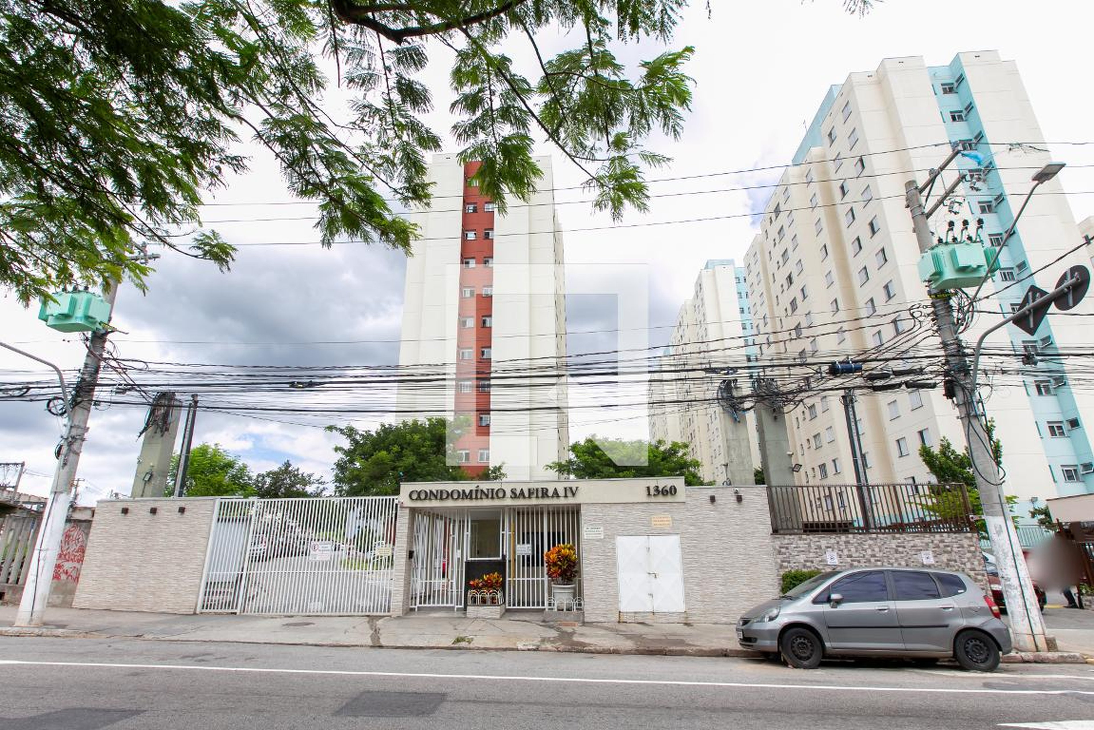 Fachada do Condomínio Condomínio Páteo Ibérico