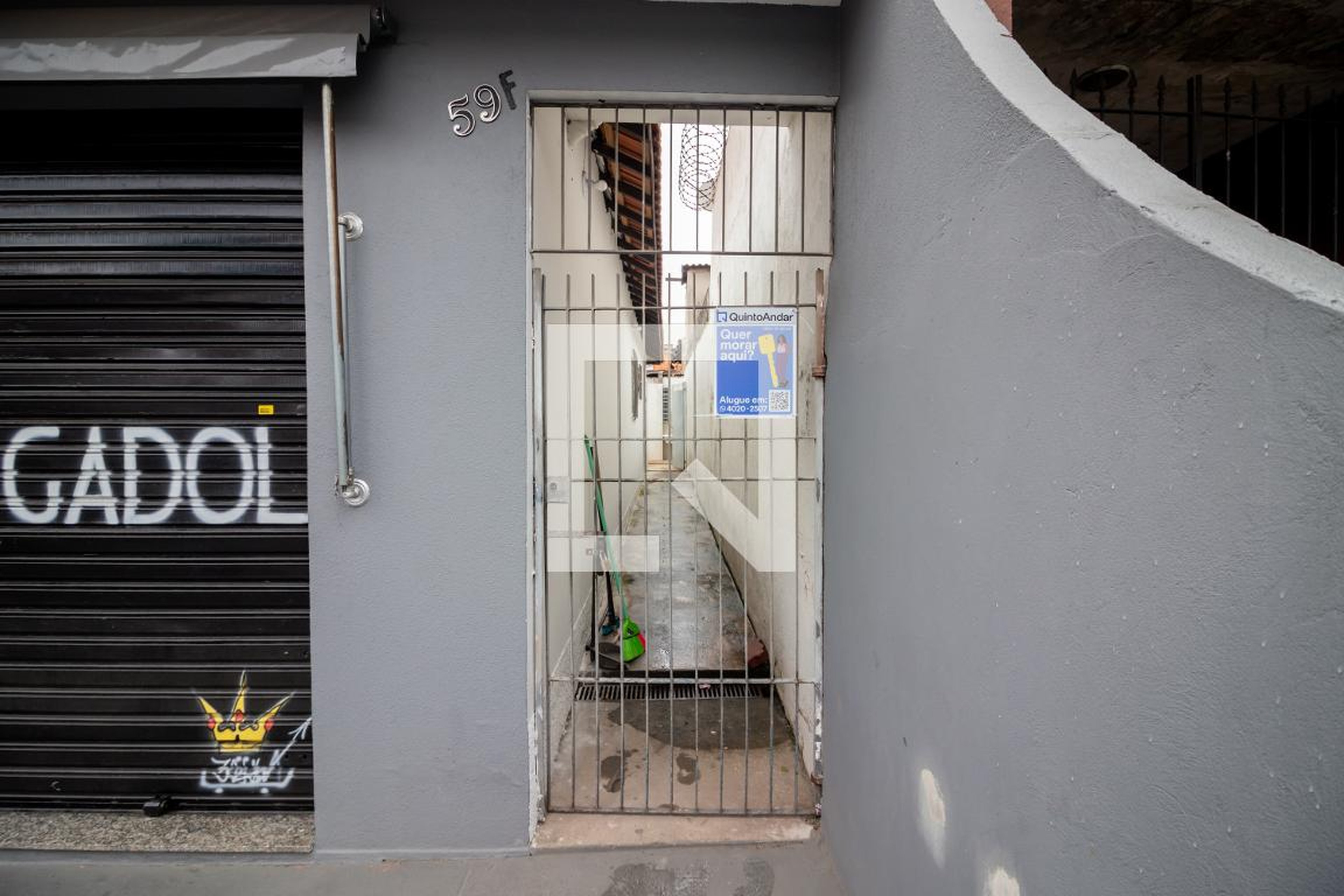 Fachada Condomínio em Rua Rubens Reis Rezende, 59