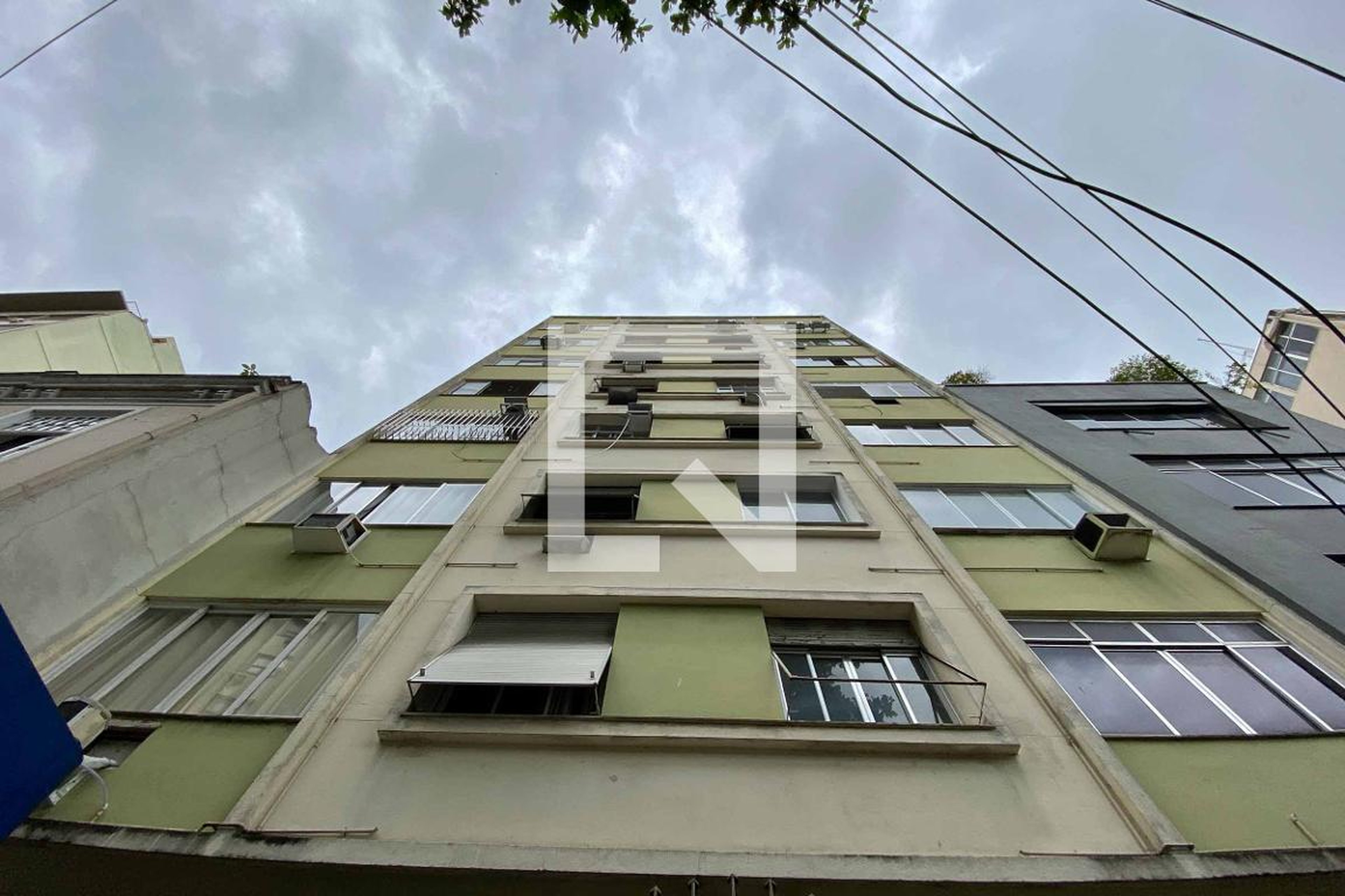 Fachada Condomínio em Rua Benjamin Constant, 24