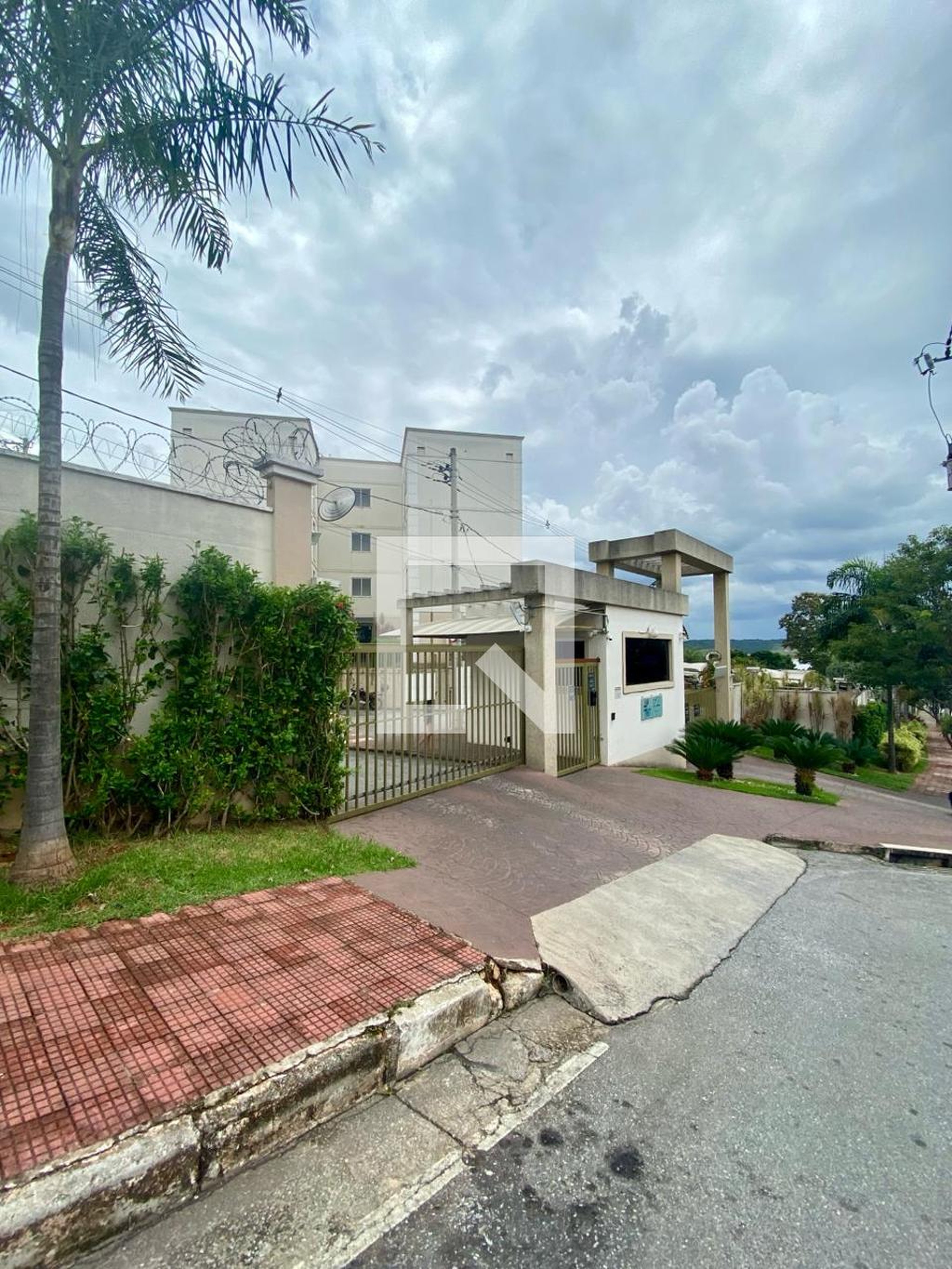 Fachada Condomínio em R. João Batista Carneiro, 595