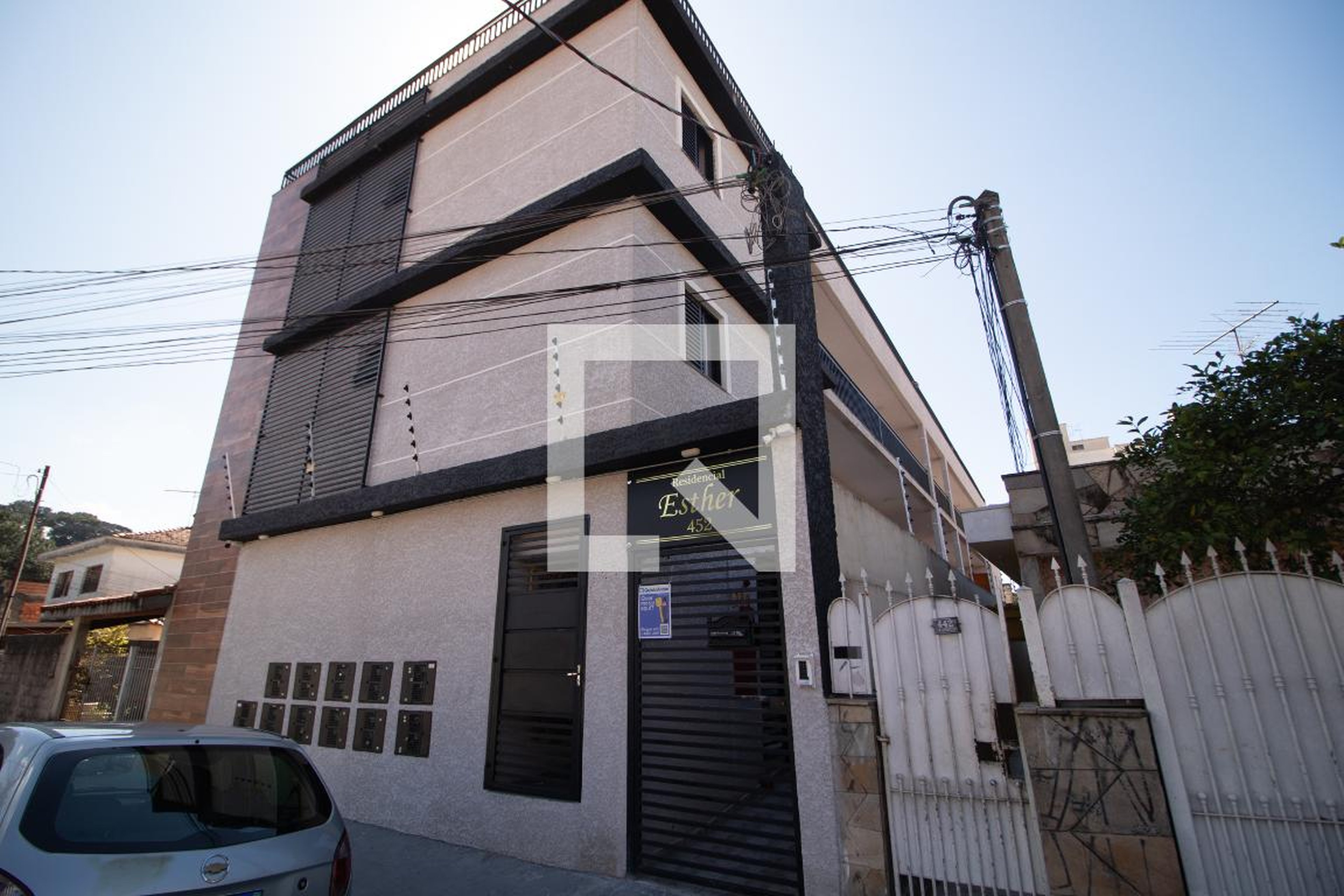 Fachada Condomínio em Rua Capitão Nascimento, 452