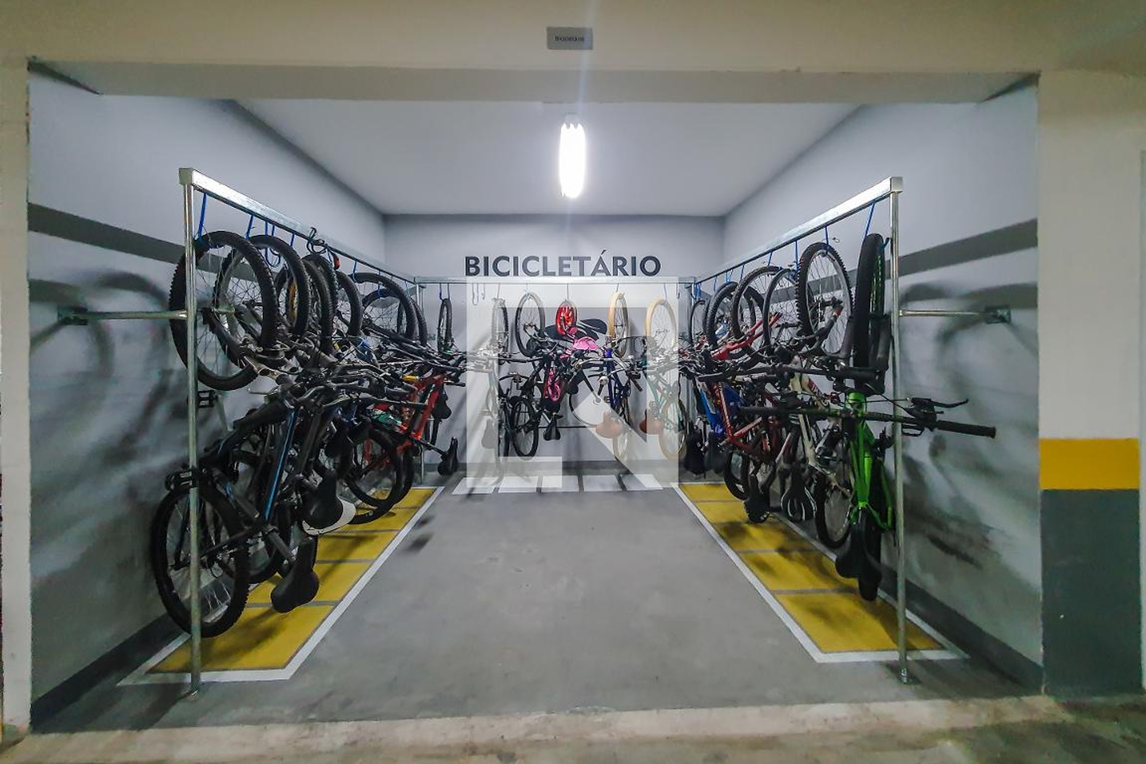 bicicletario - Lino 748