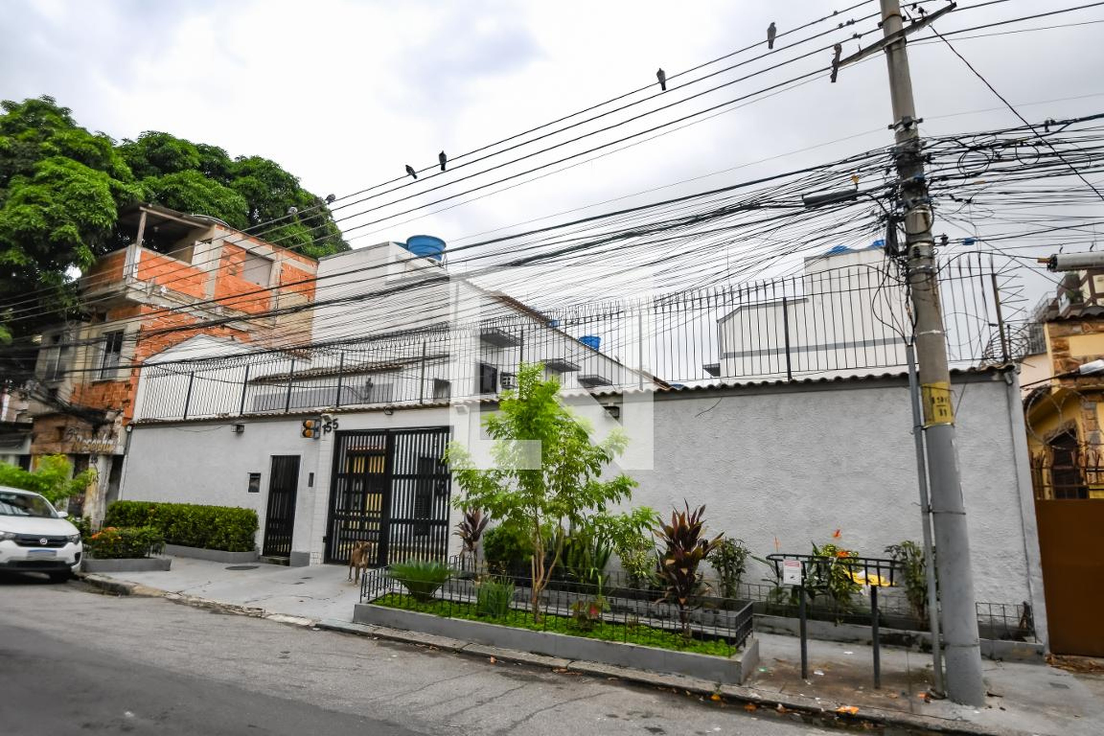 Fachada do Condomínio Condomínio Vila Queen Sônia