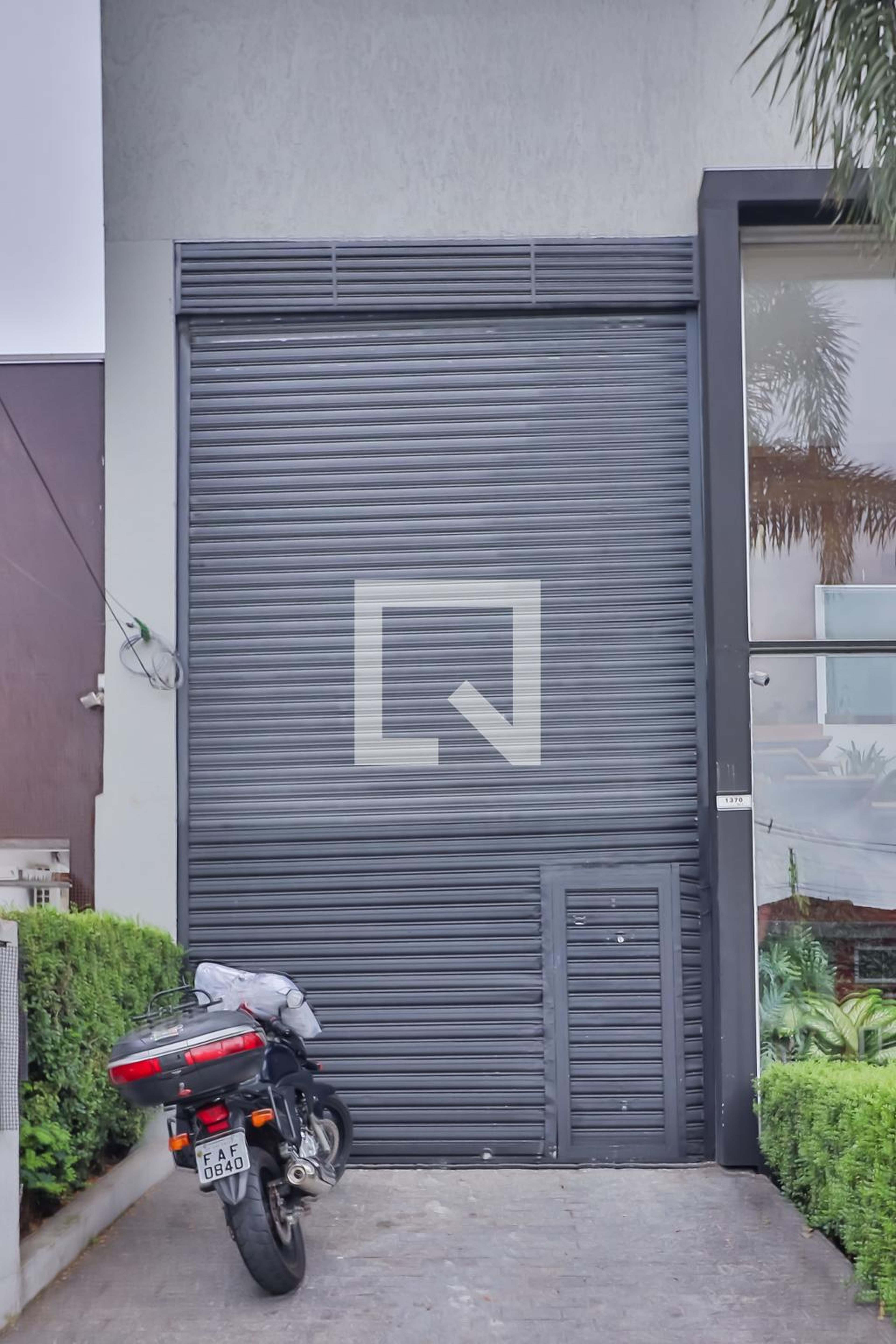 Fachada Condomínio em Rua Alvarenga, 1370