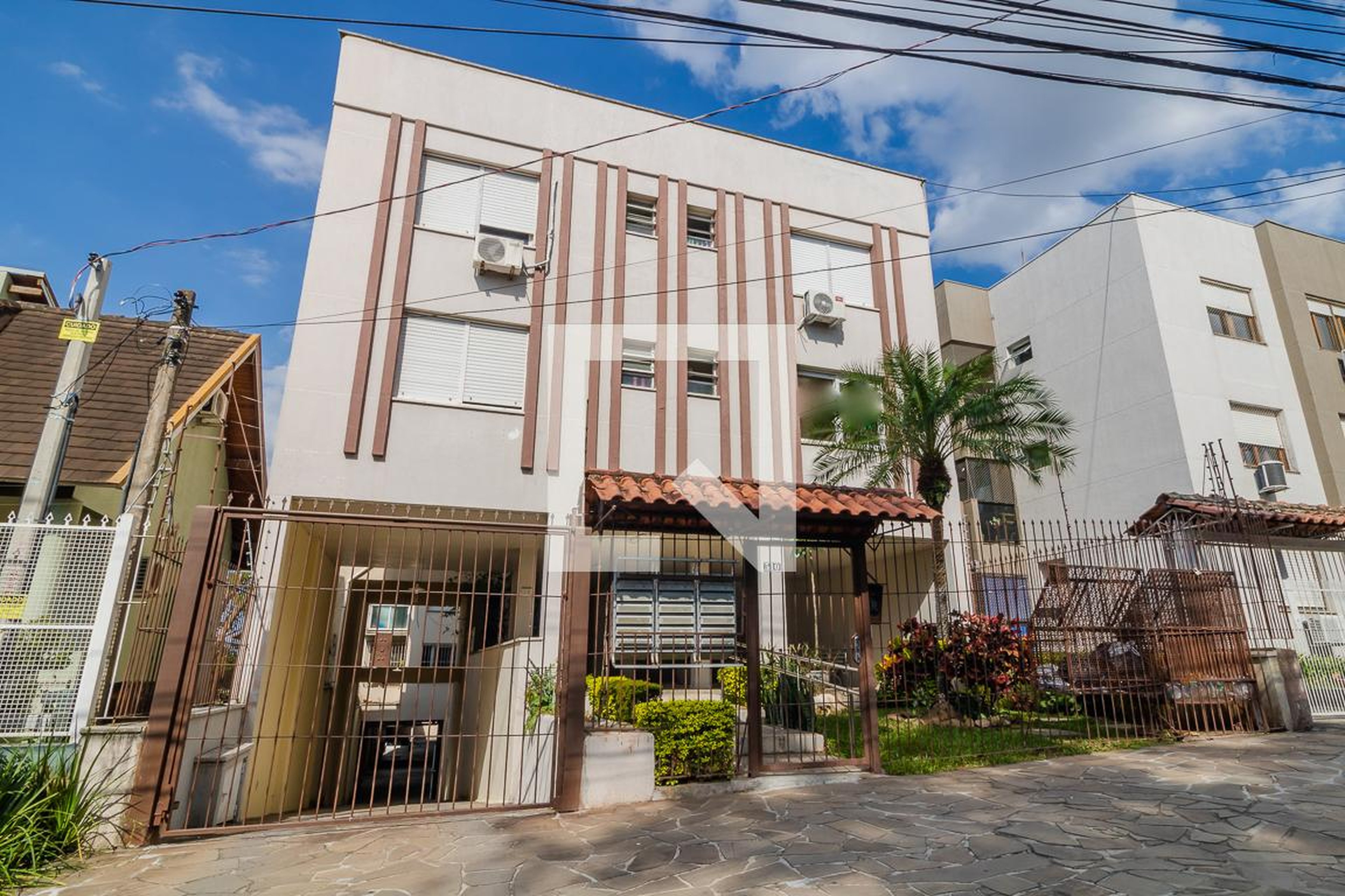 Fachada Condomínio em Rua Delfino Riet, 510