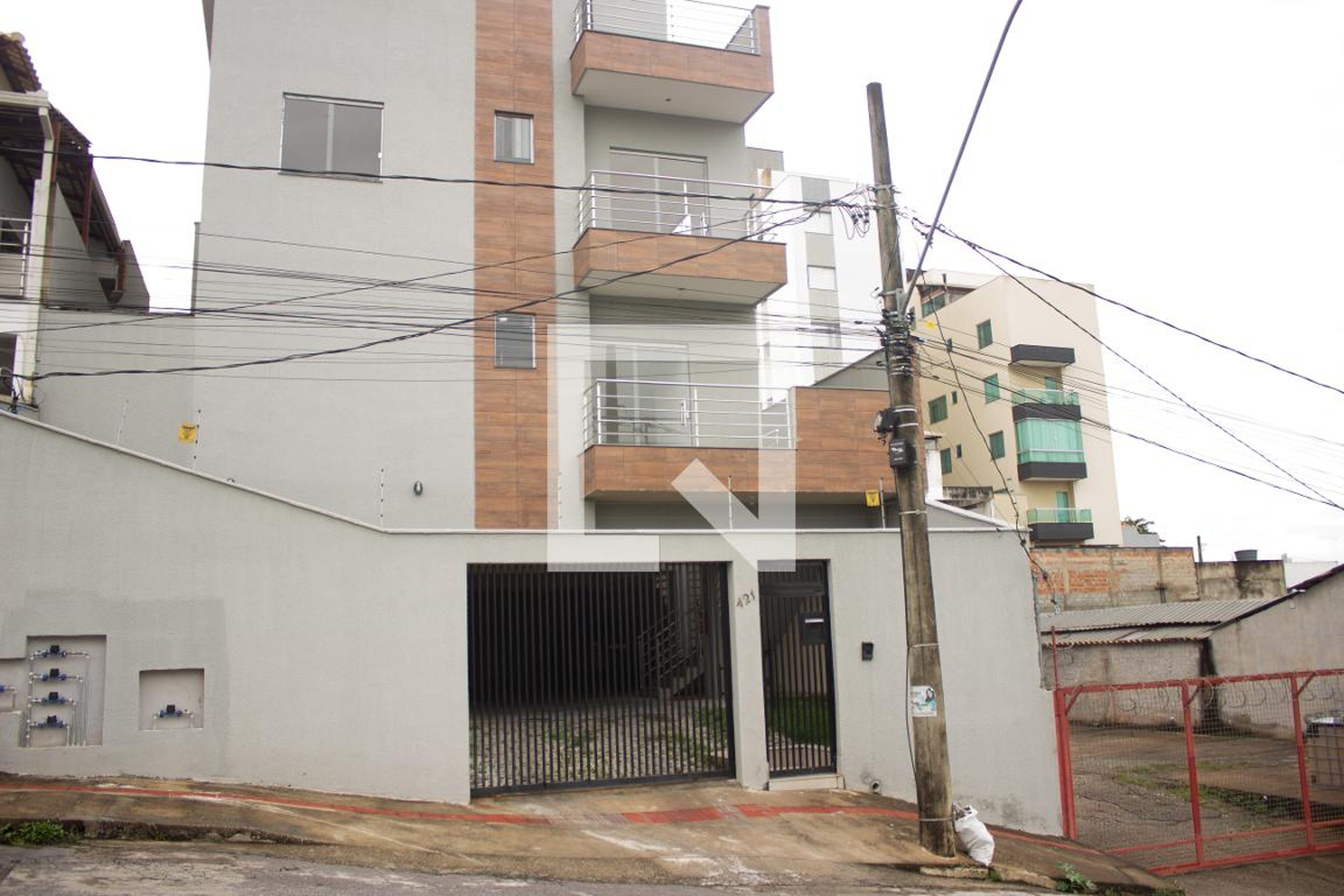 Fachada Condomínio em Rua Isaías José Diniz, 421