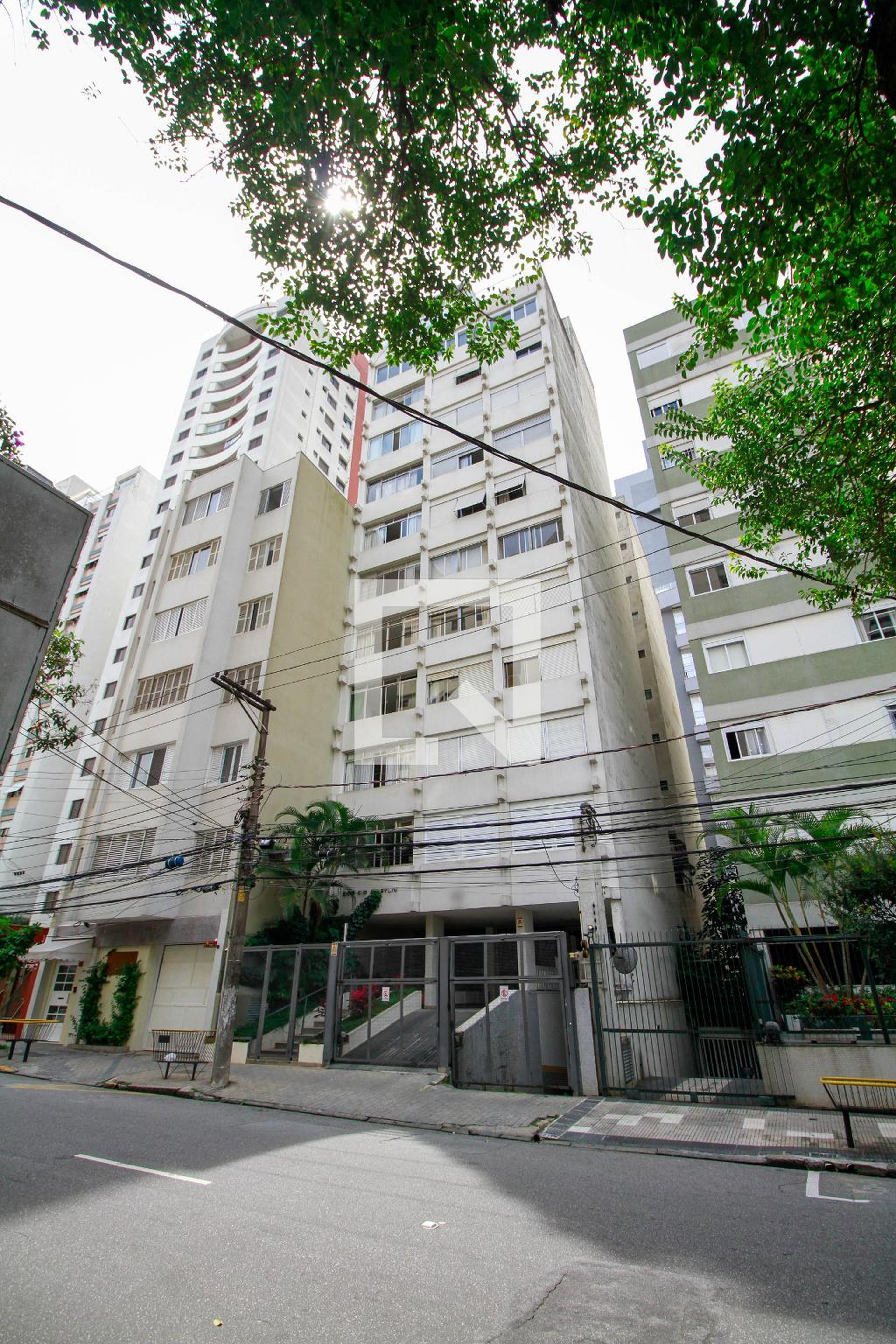 Fachada do Prédio Condomínio Daisylin