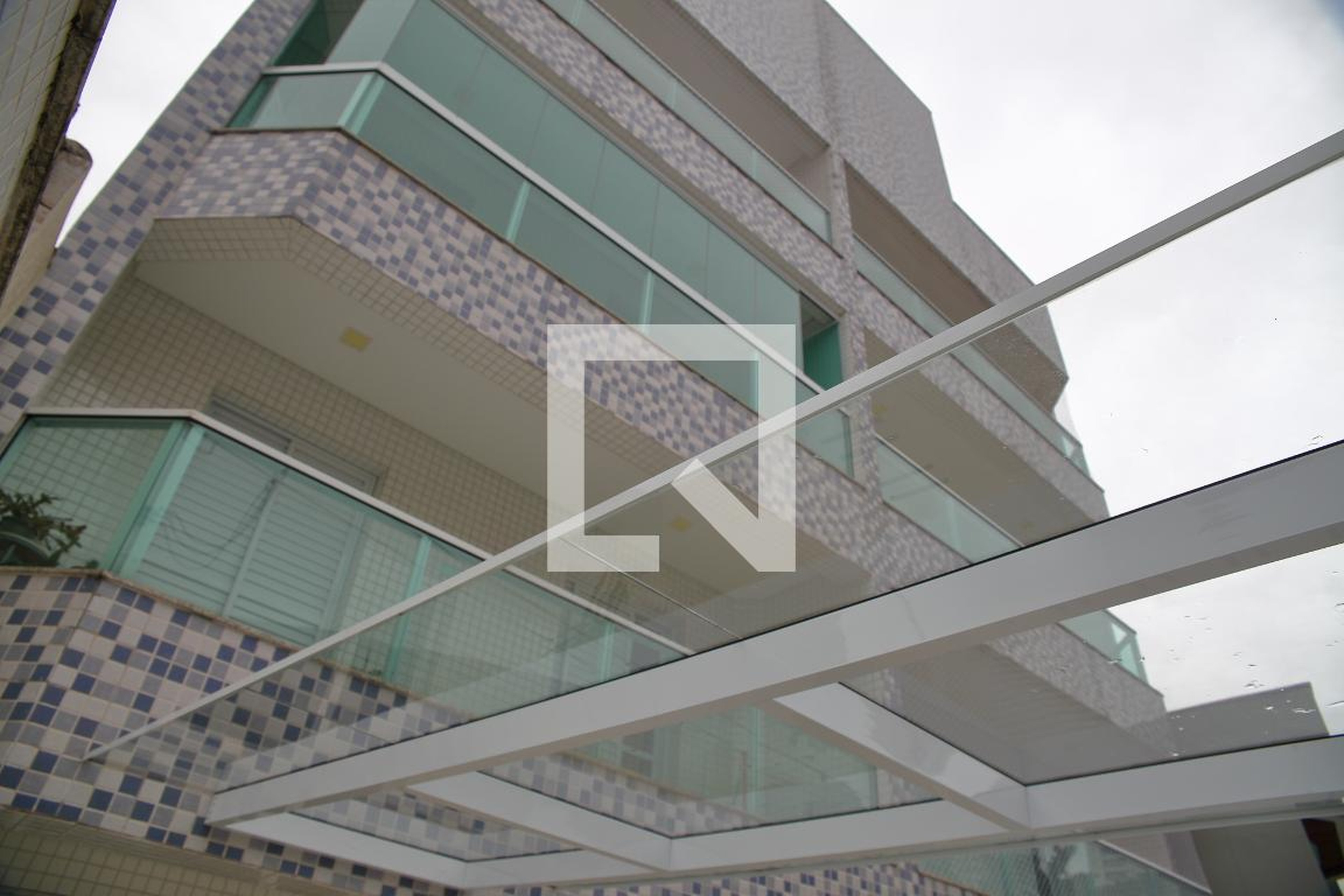 Fachada Condomínio Spazio Modena