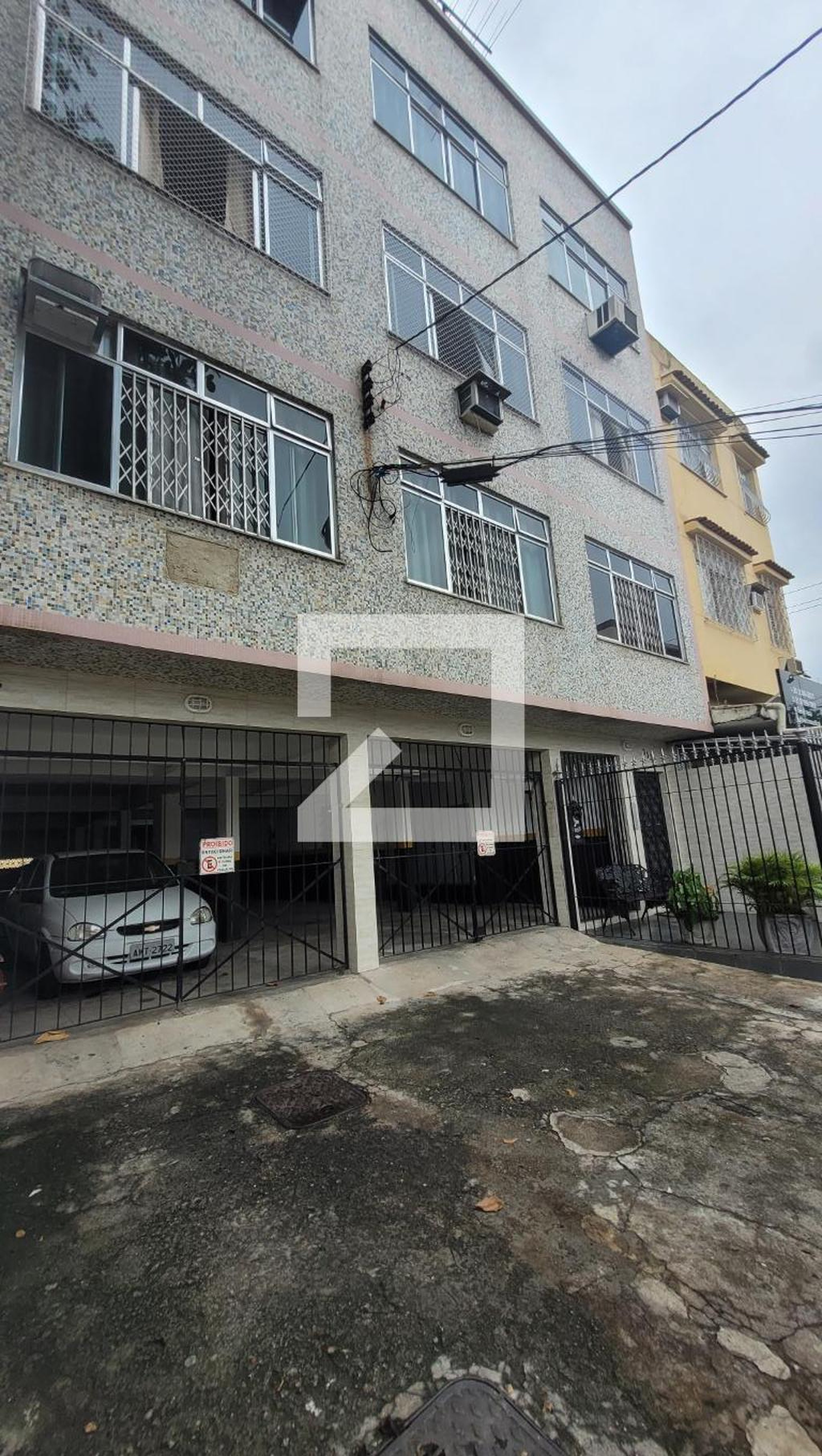 Fachada Condomínio em Rua Engenheiro Lafayette Stockler, 533