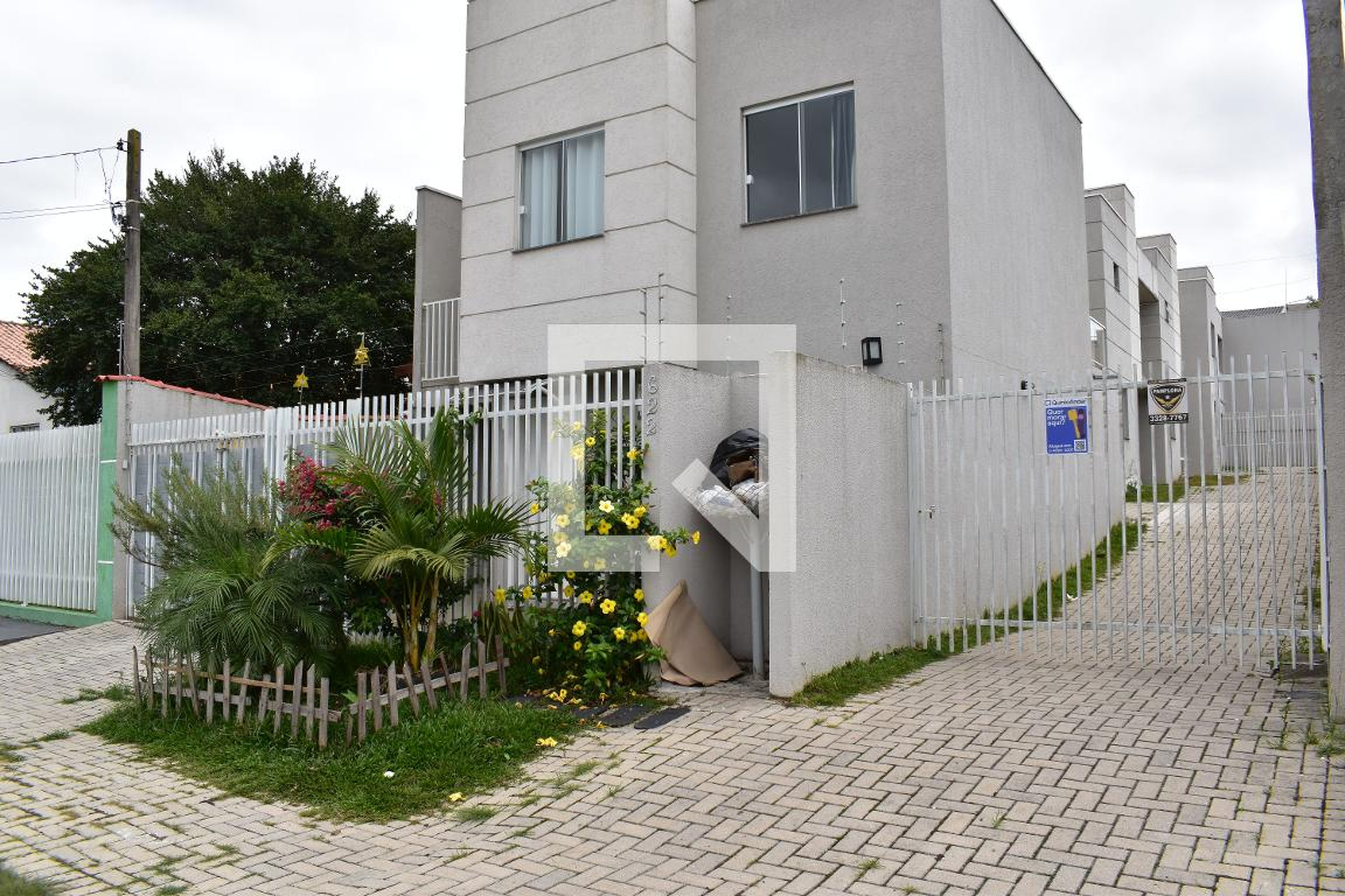 Fachada do condomínio Condomínio em Rua Inajá, 622