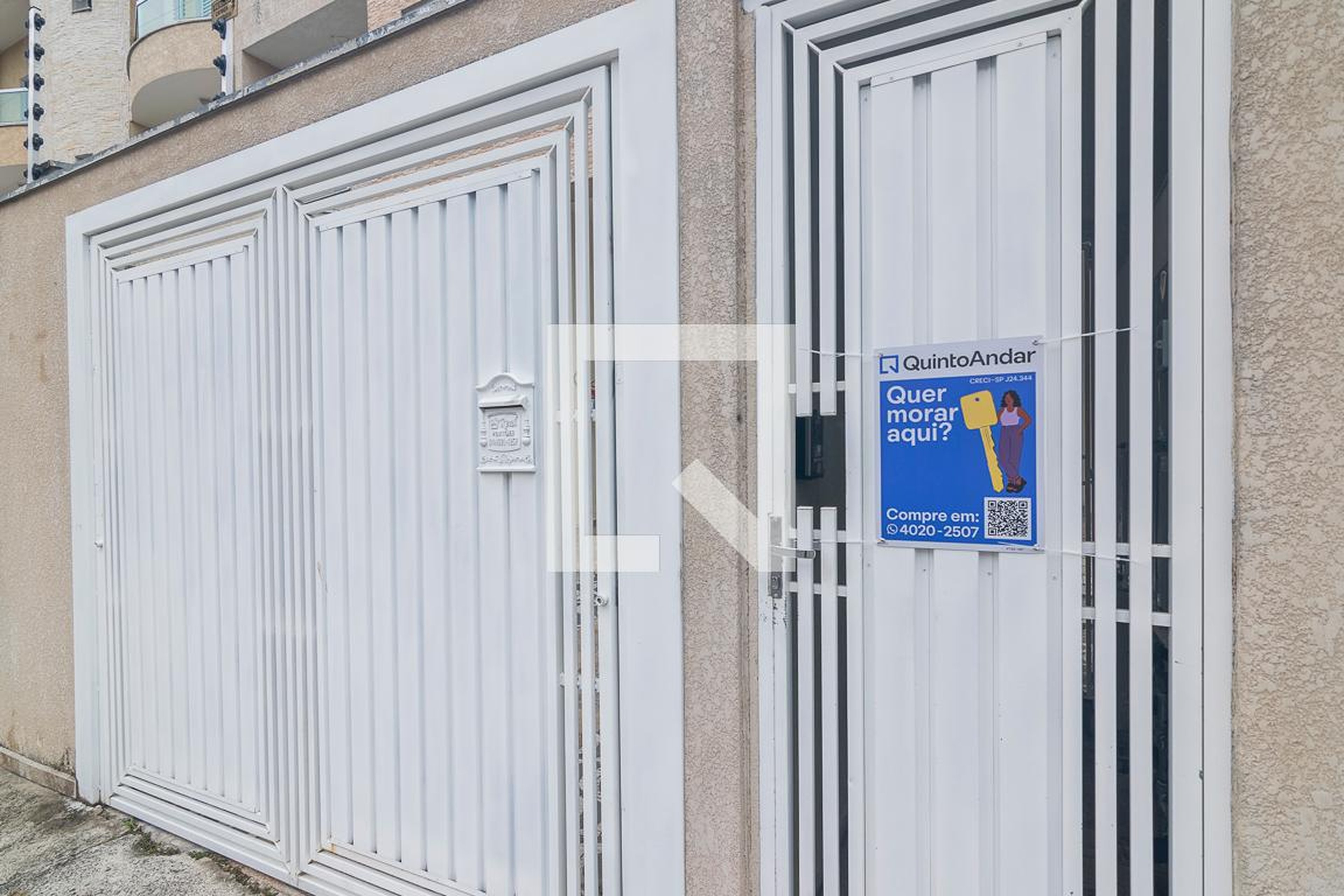 Fachada Condomínio em Rua Clélia, 914