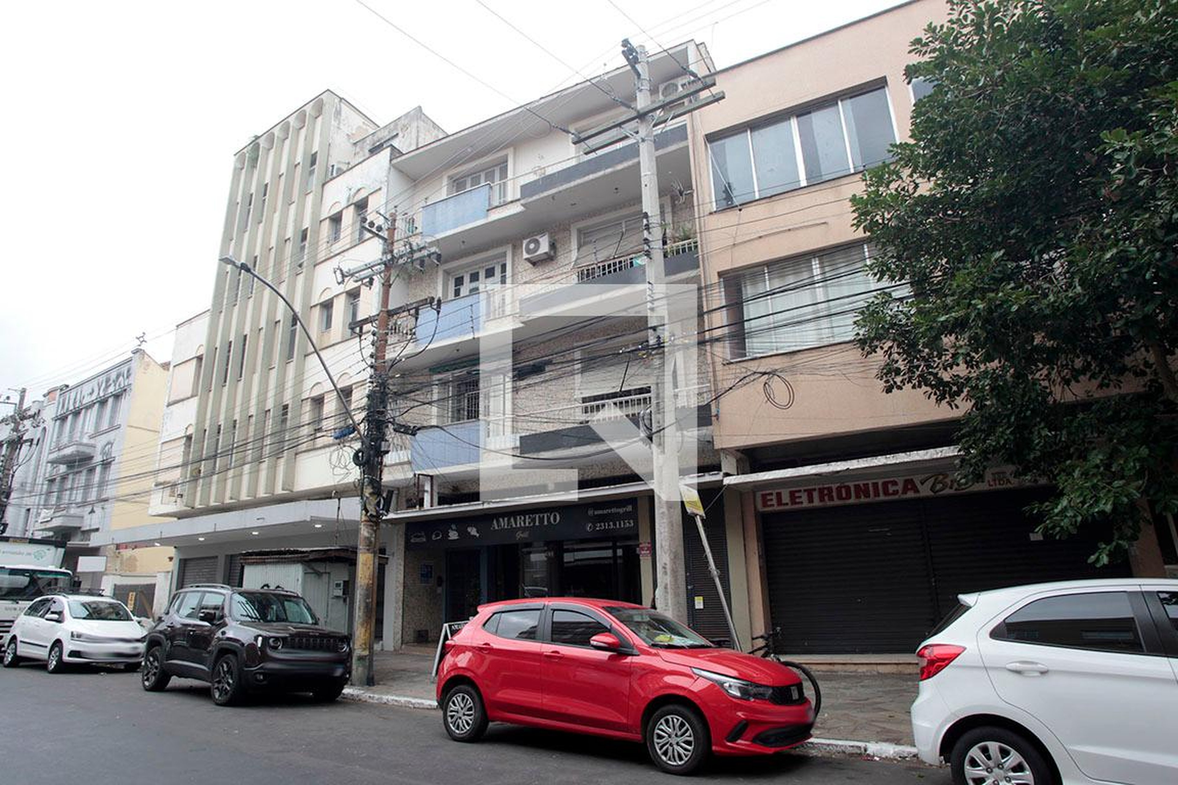 Fachada Condomínio em Rua Moura Azevedo, 605