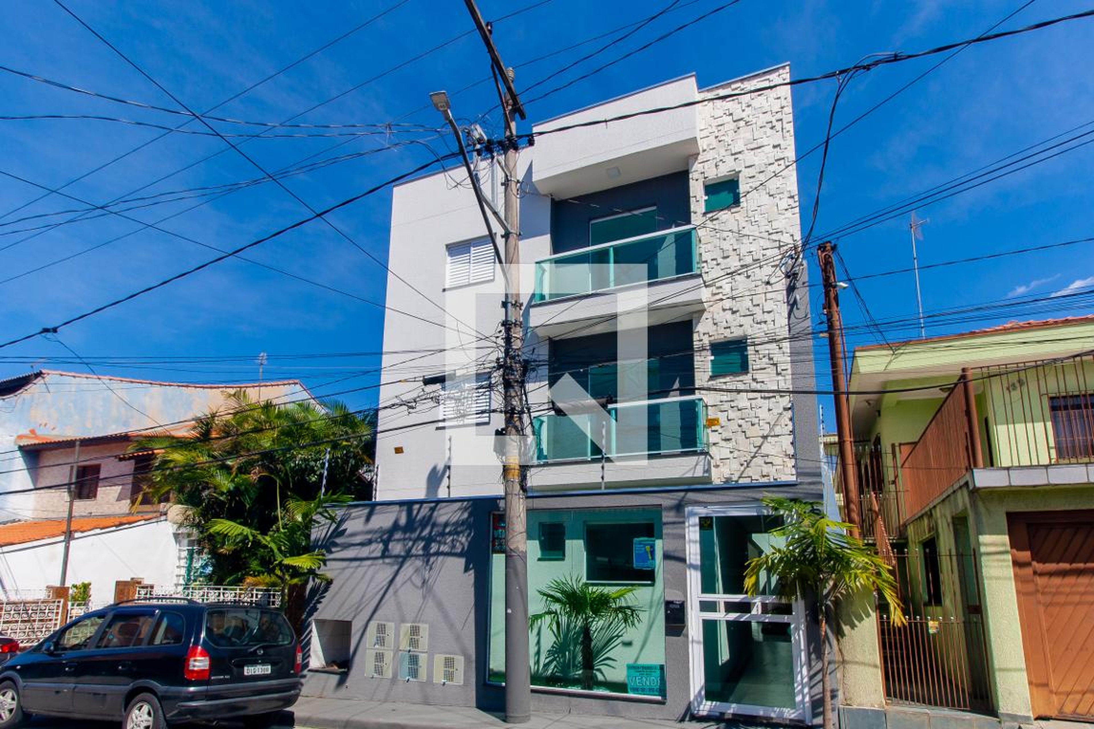 Fachada Condomínio em Rua Divina Pastora, 140