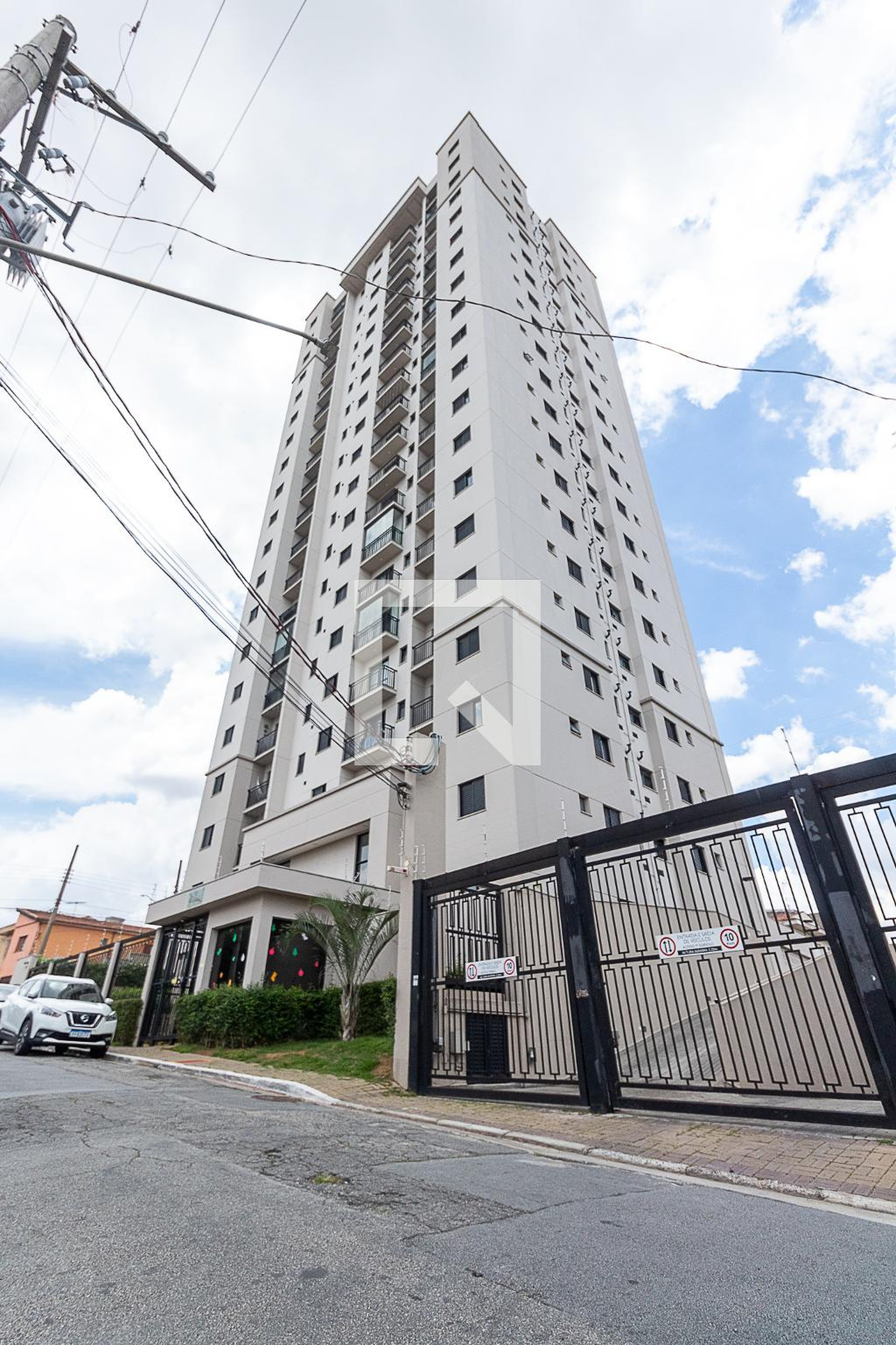 Fachada do Prédio Condomínio em Rua Lino Petenone, 119