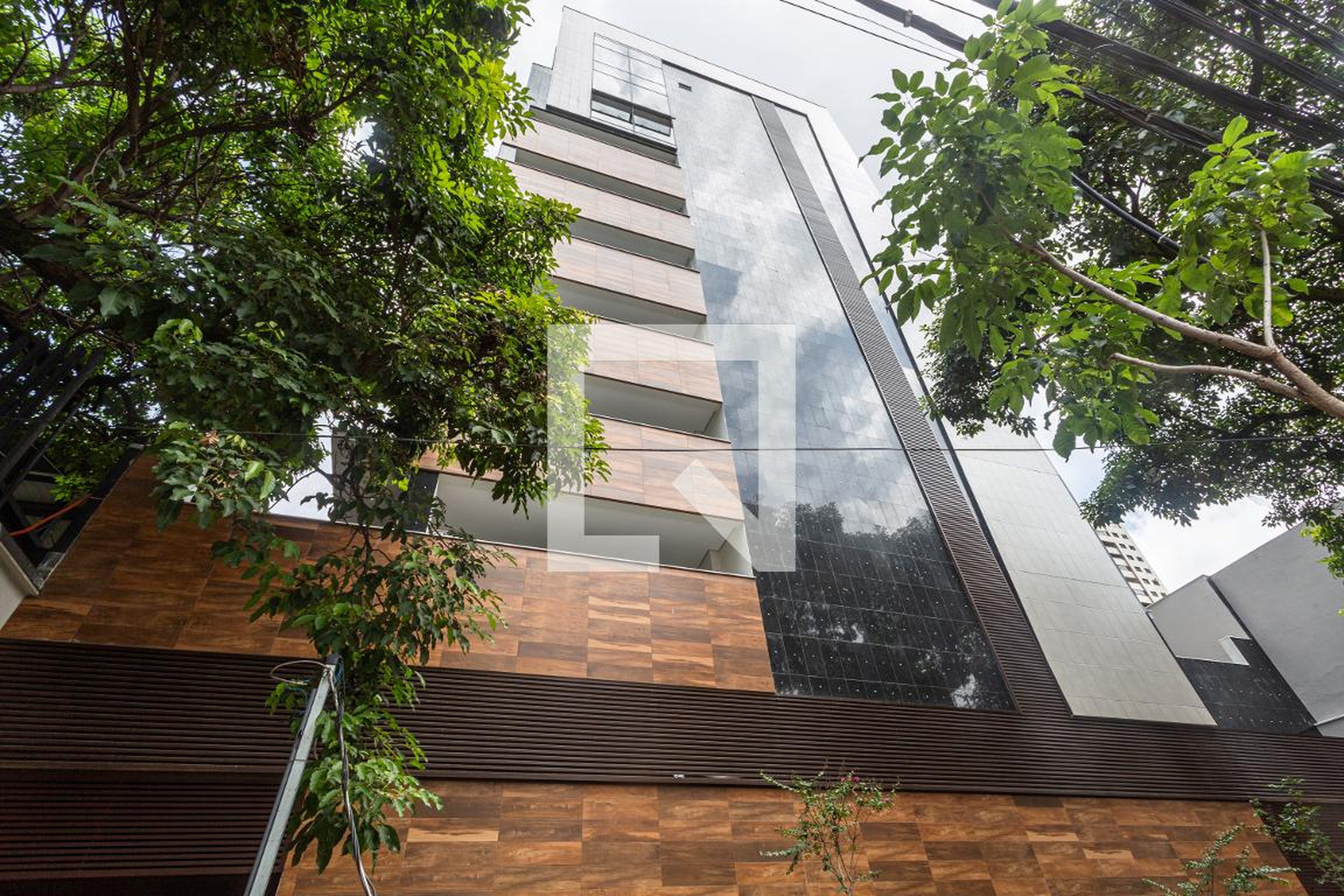 Fachada Condomínio em Rua Marília de Dirceu, 170