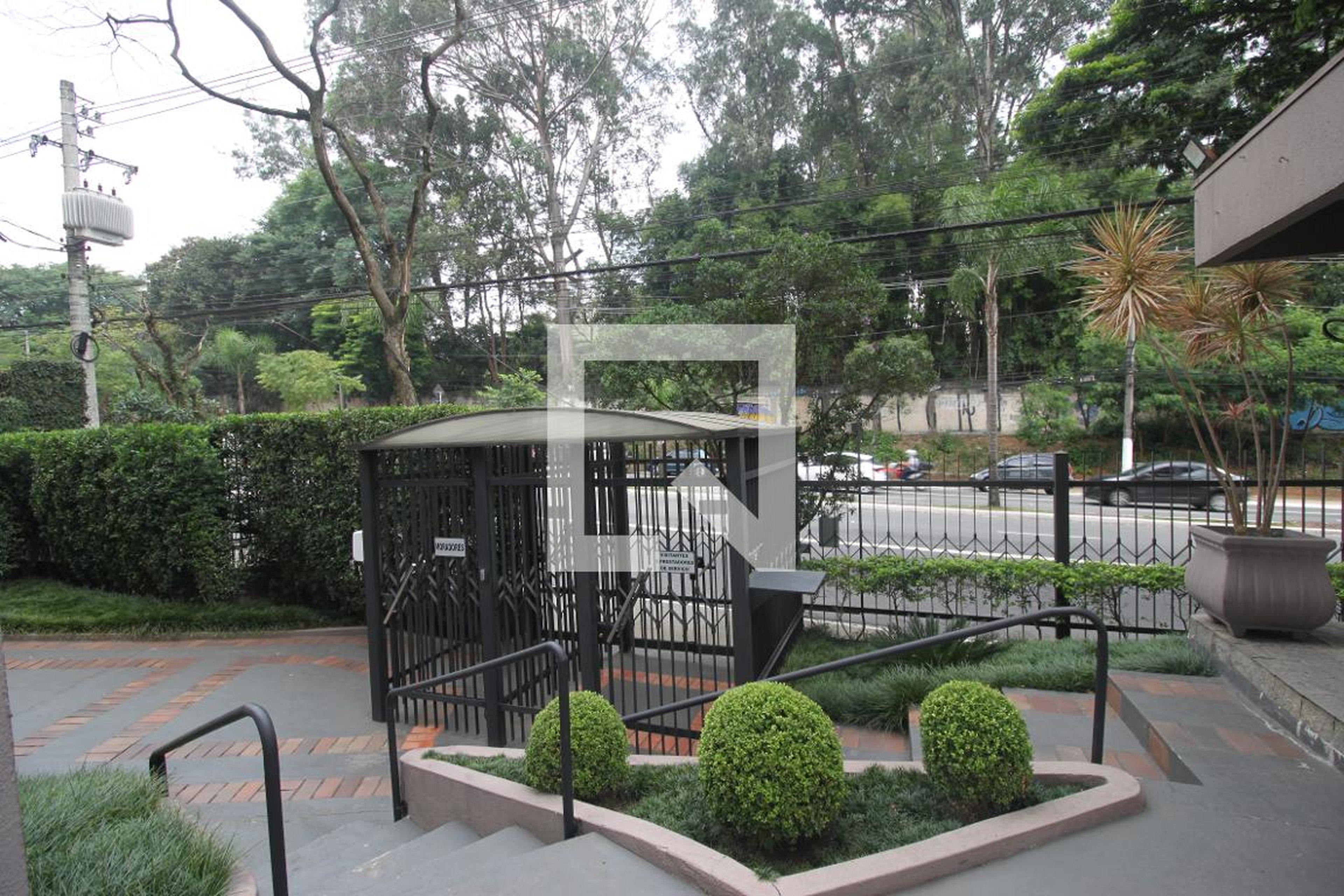 Fachada Condomínio Torres do Sabará