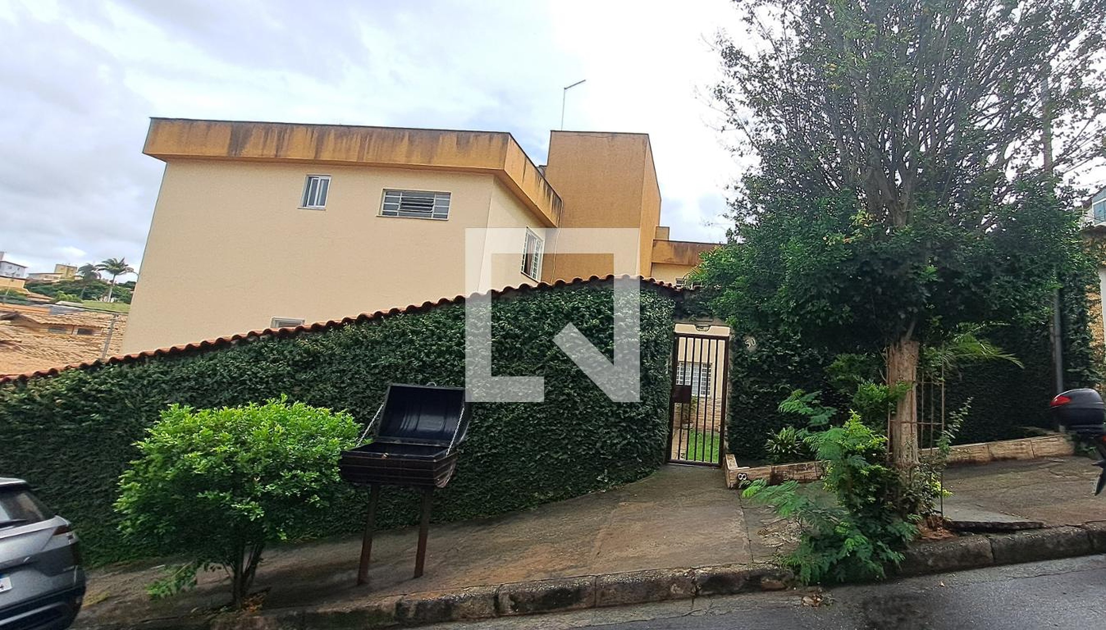 Fachada Condomínio em Rua Abeilard Pereira, 50