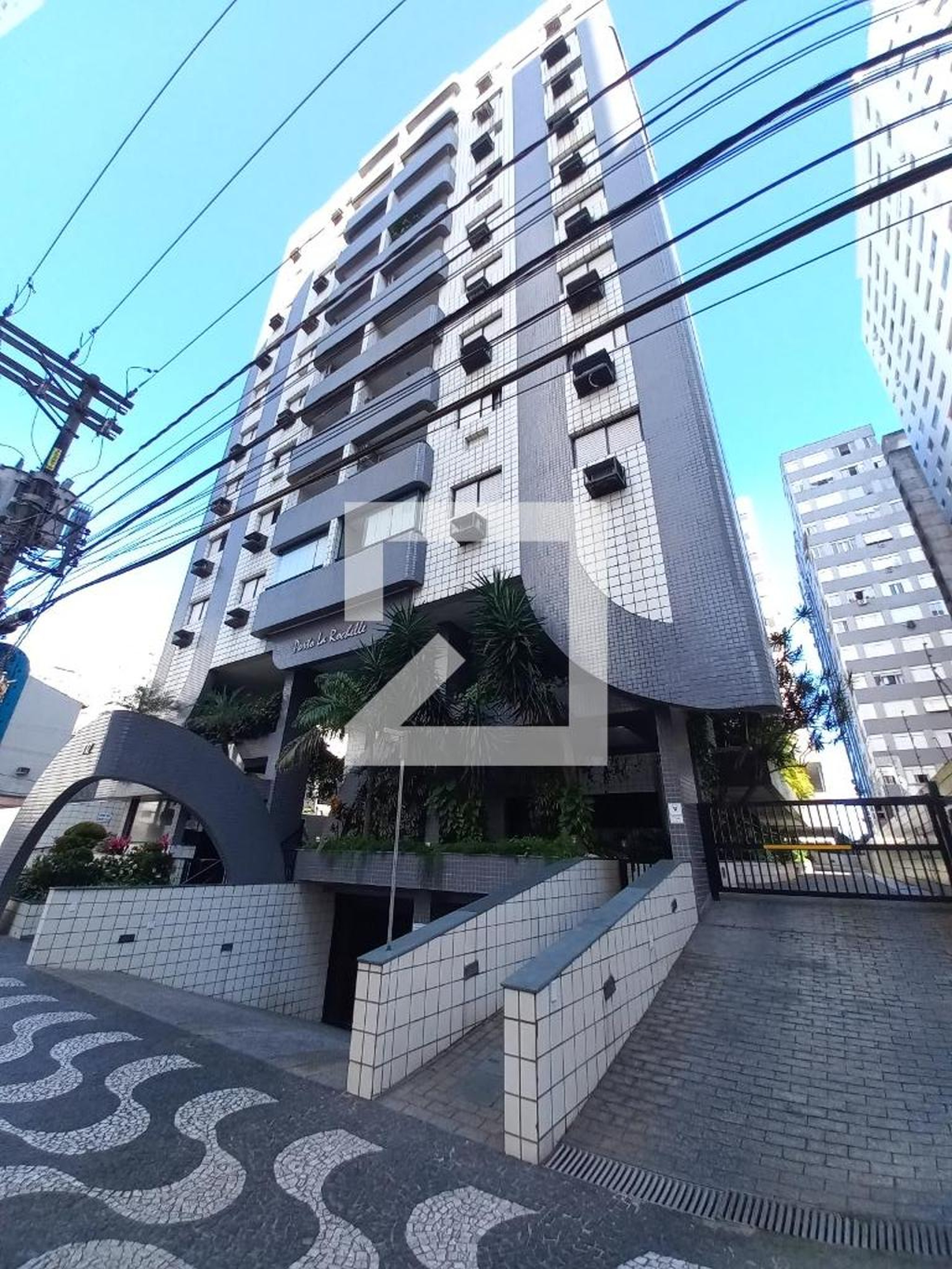 Fachada do Prédio Condomínio Porto La Rochelle