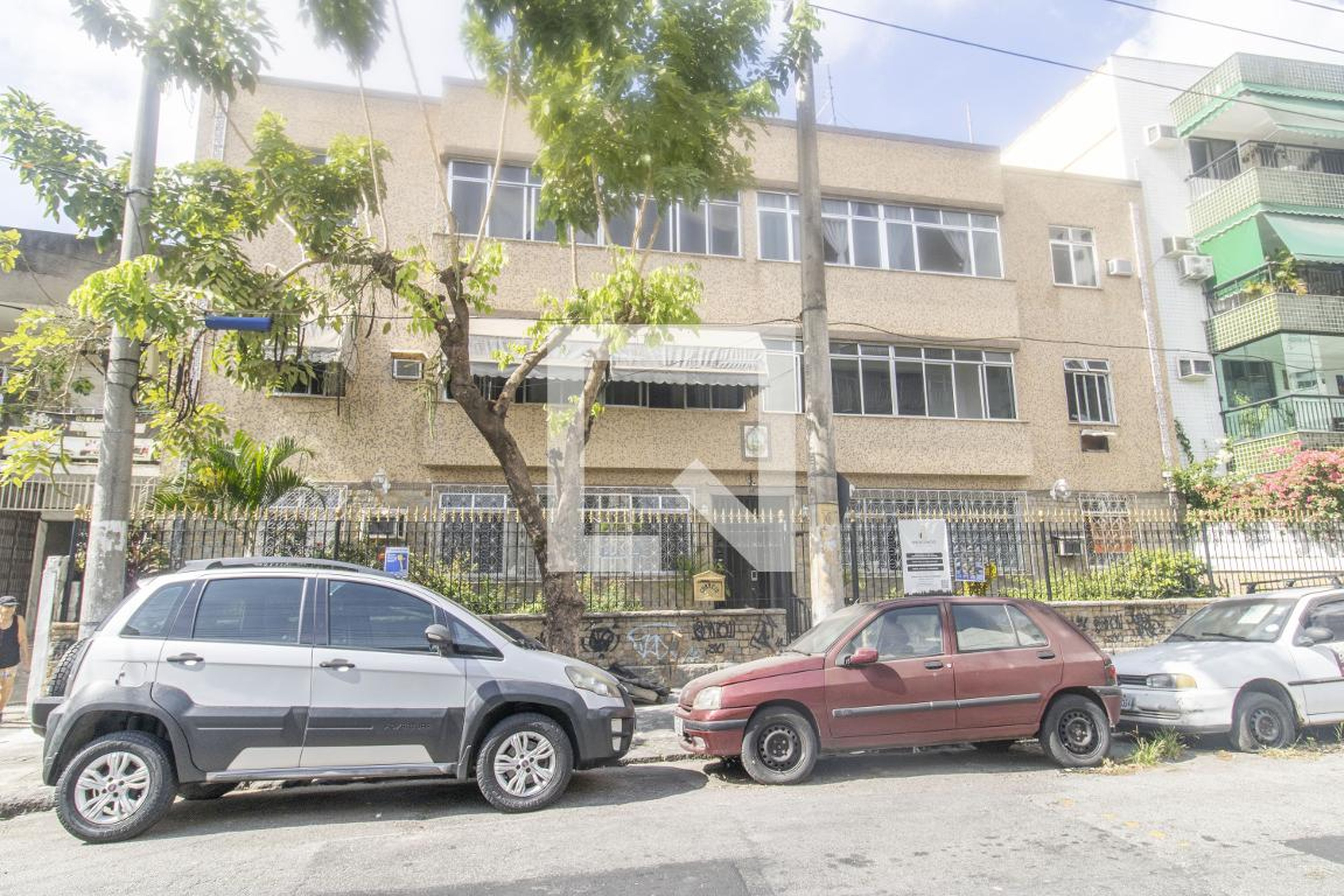 Fachada Condomínio em Rua João Rego, 38