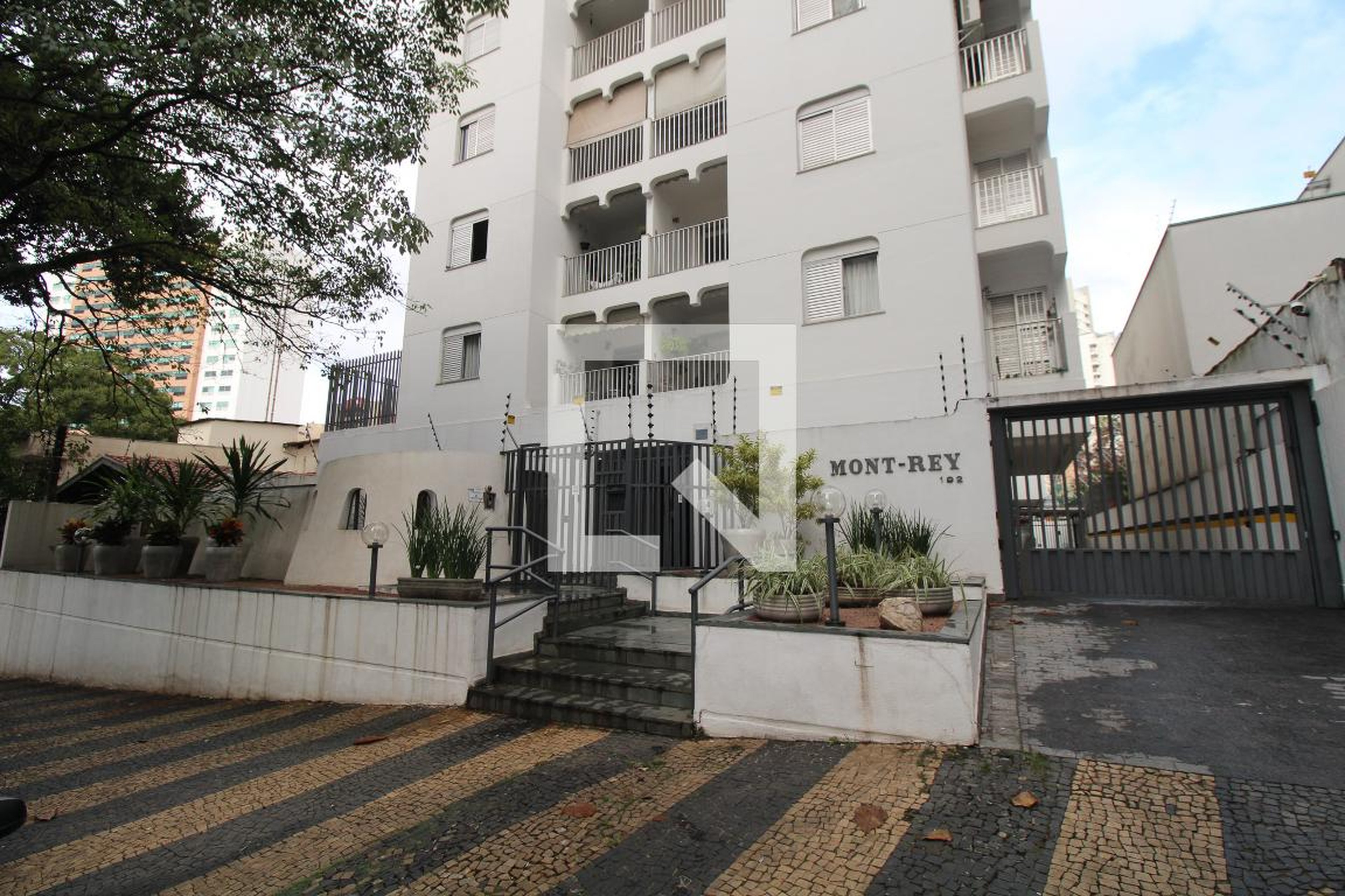 Fachada Condomínio em Rua Engenheiro Saturnino de Brito, 192