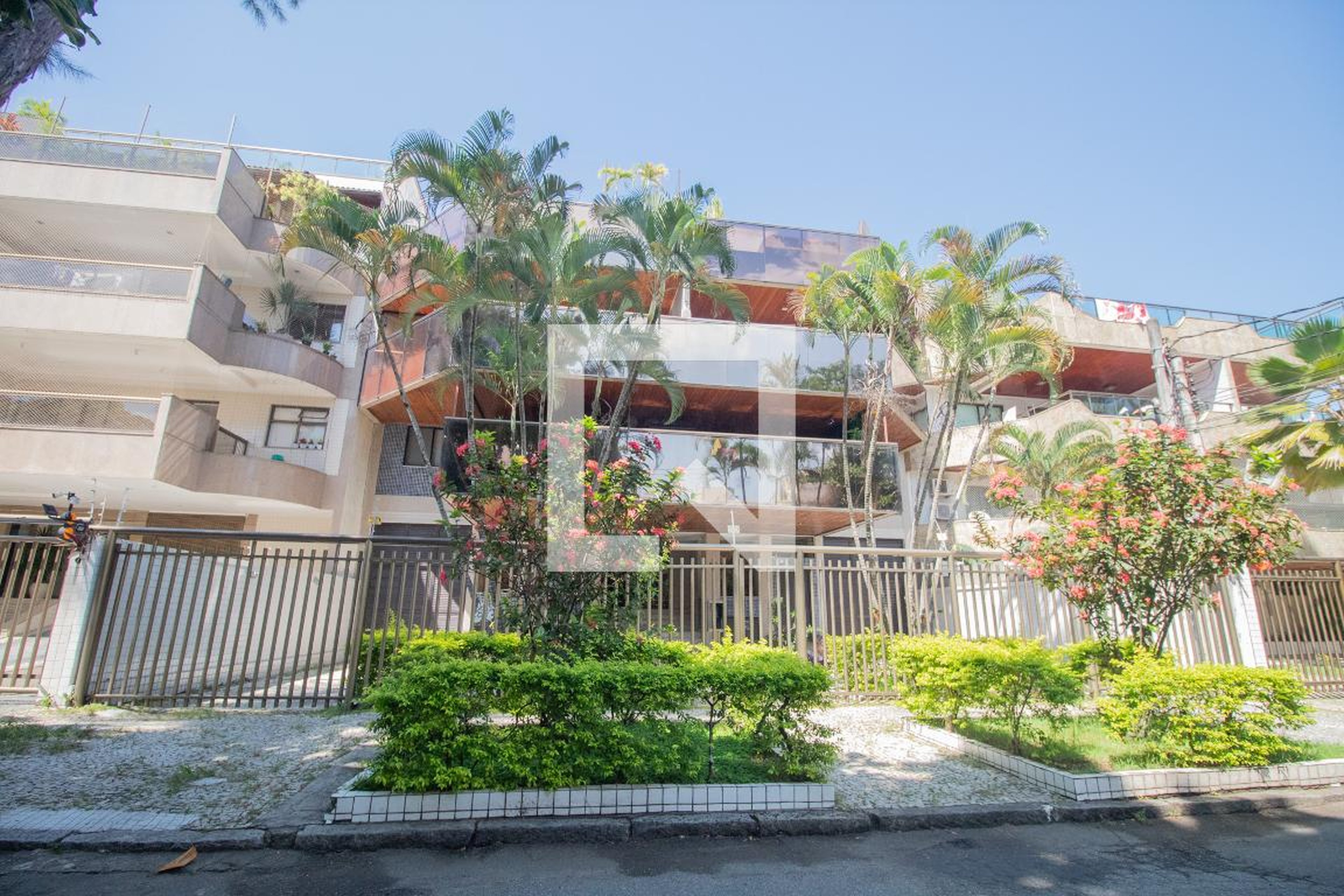 Fachada Edifício Ayrton Senna