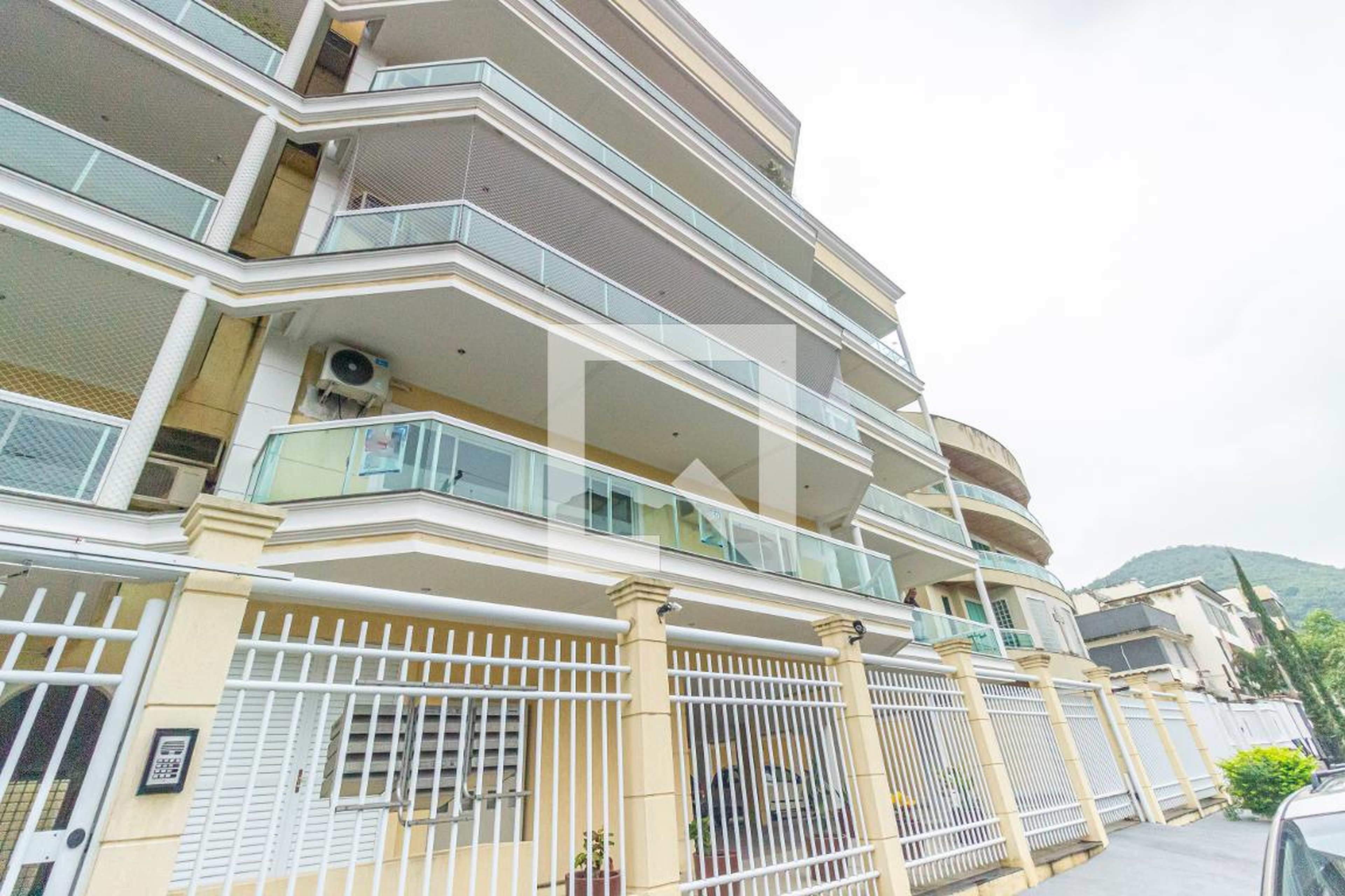 Fachada Condomínio em Rua Planalto Mineiro, 47