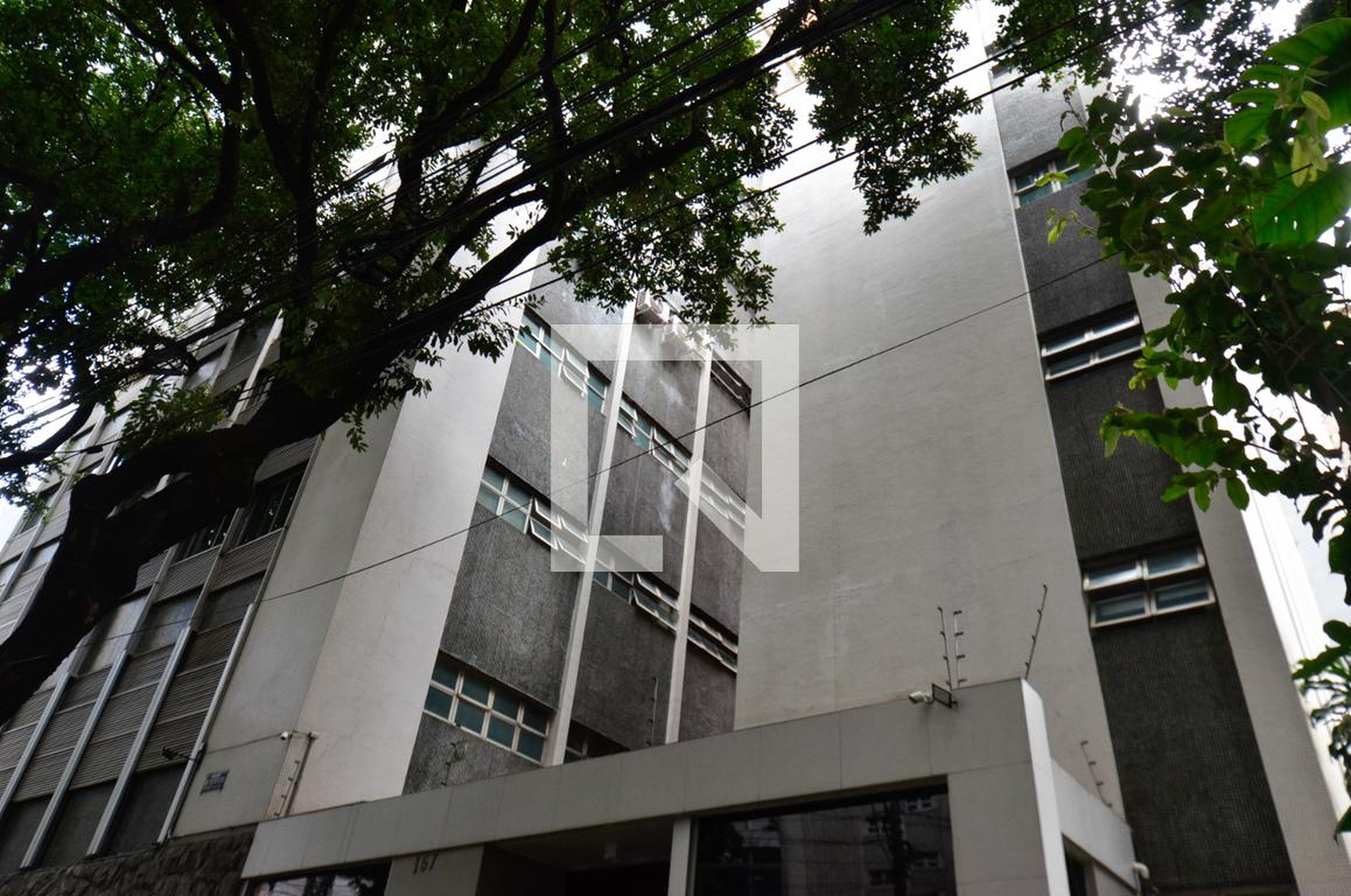 Fachada do predio Condomínio em Rua Professor Antônio Aleixo, 157