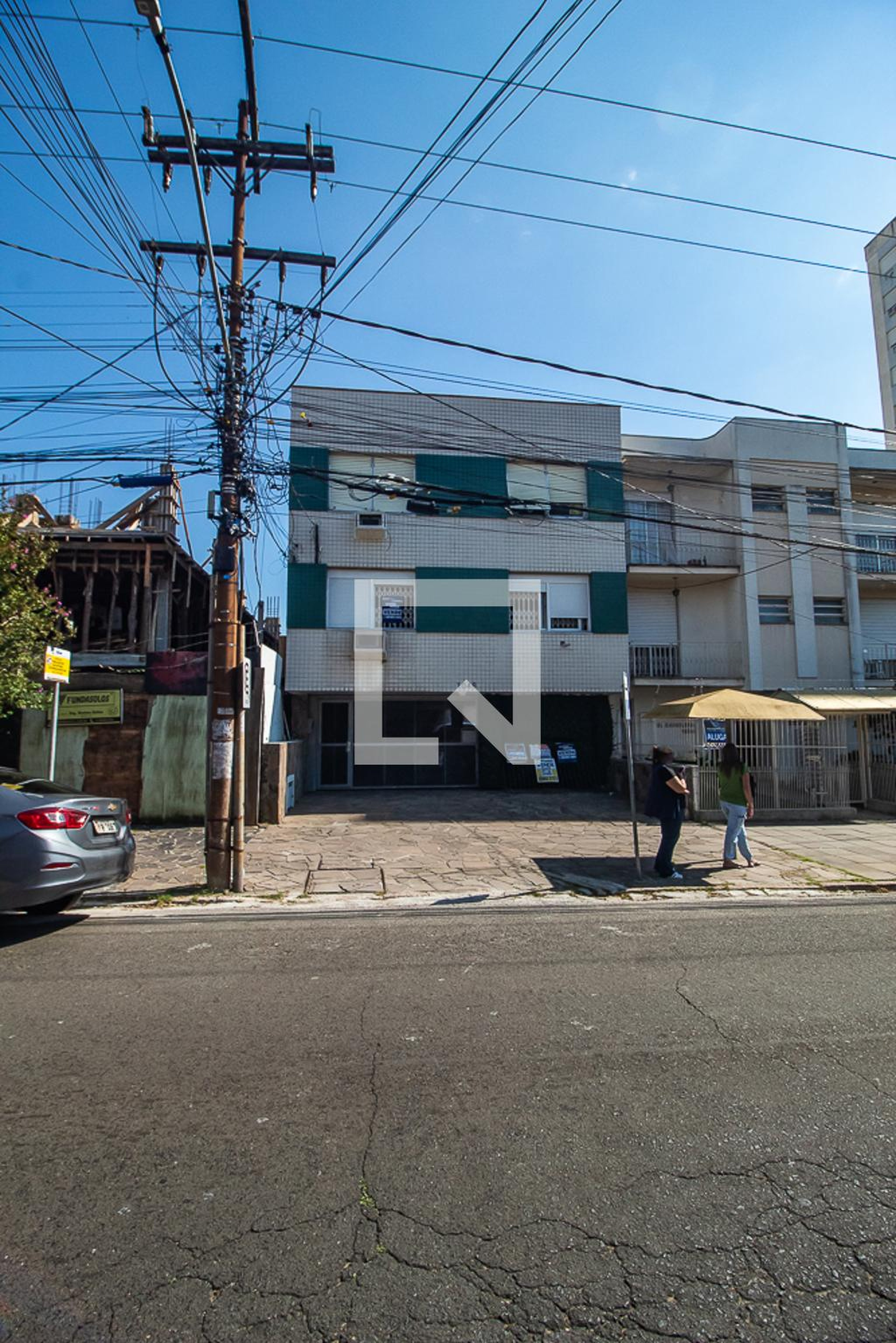 Fachada Condomínio em Rua Vicente da Fontoura, 1046