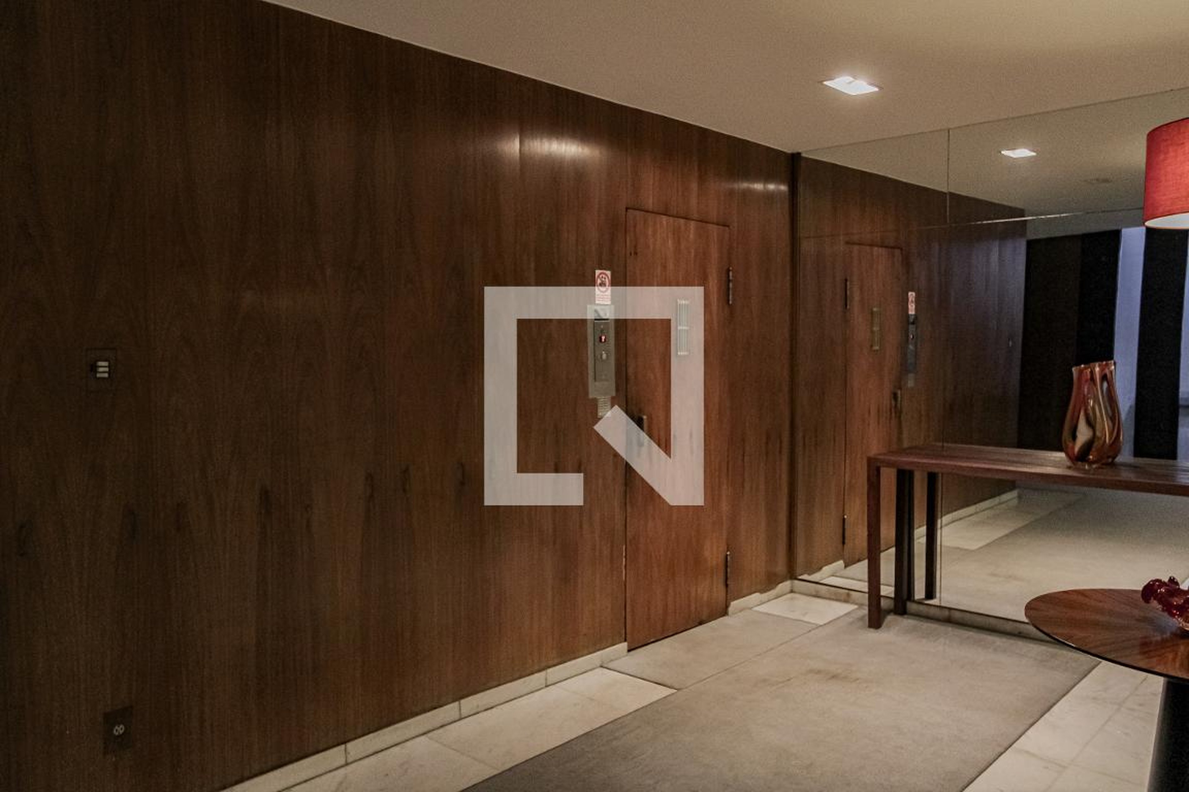 Elevador - Edifício Esmeralda III