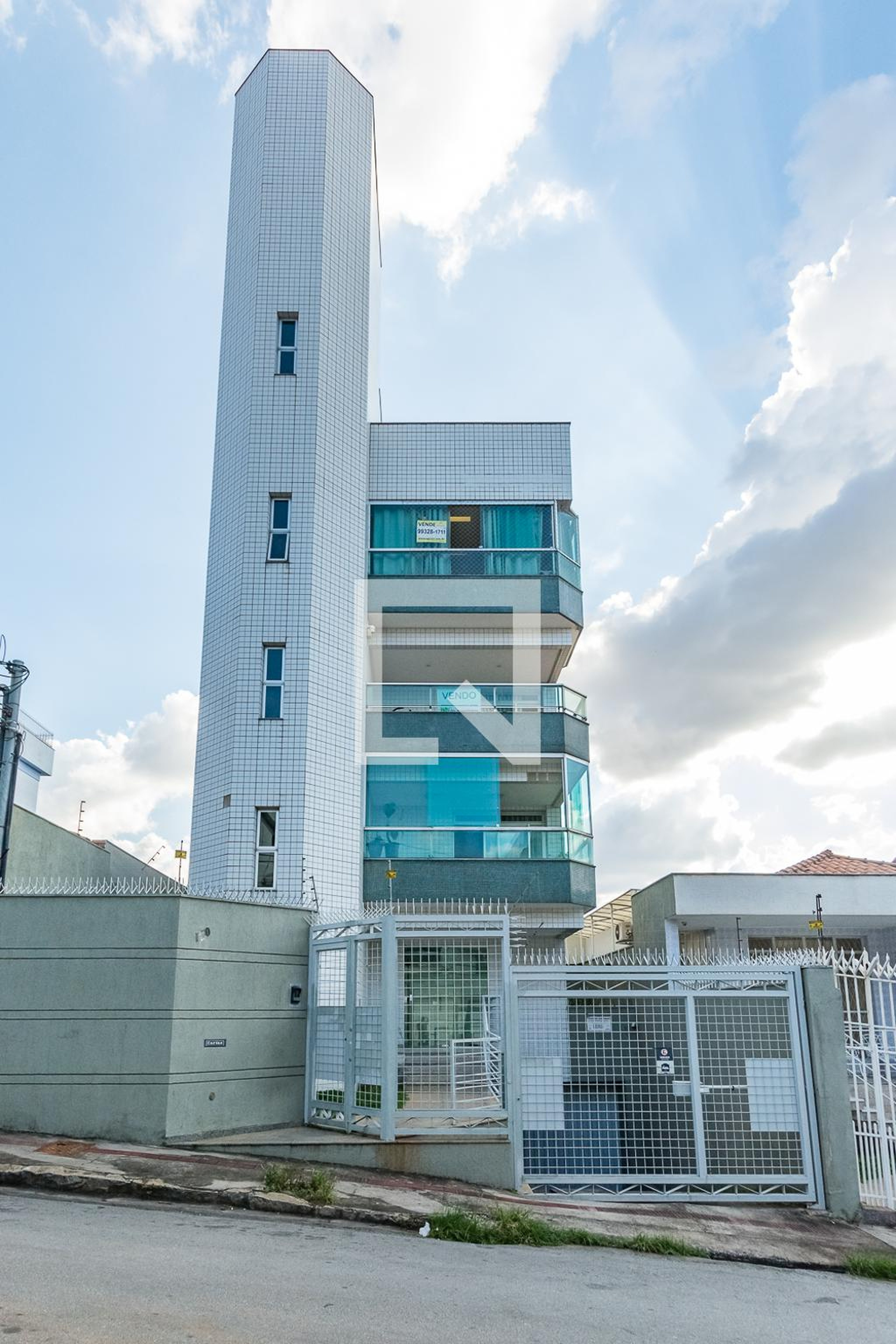 Fachada Condomínio em Rua Camapuan, 140