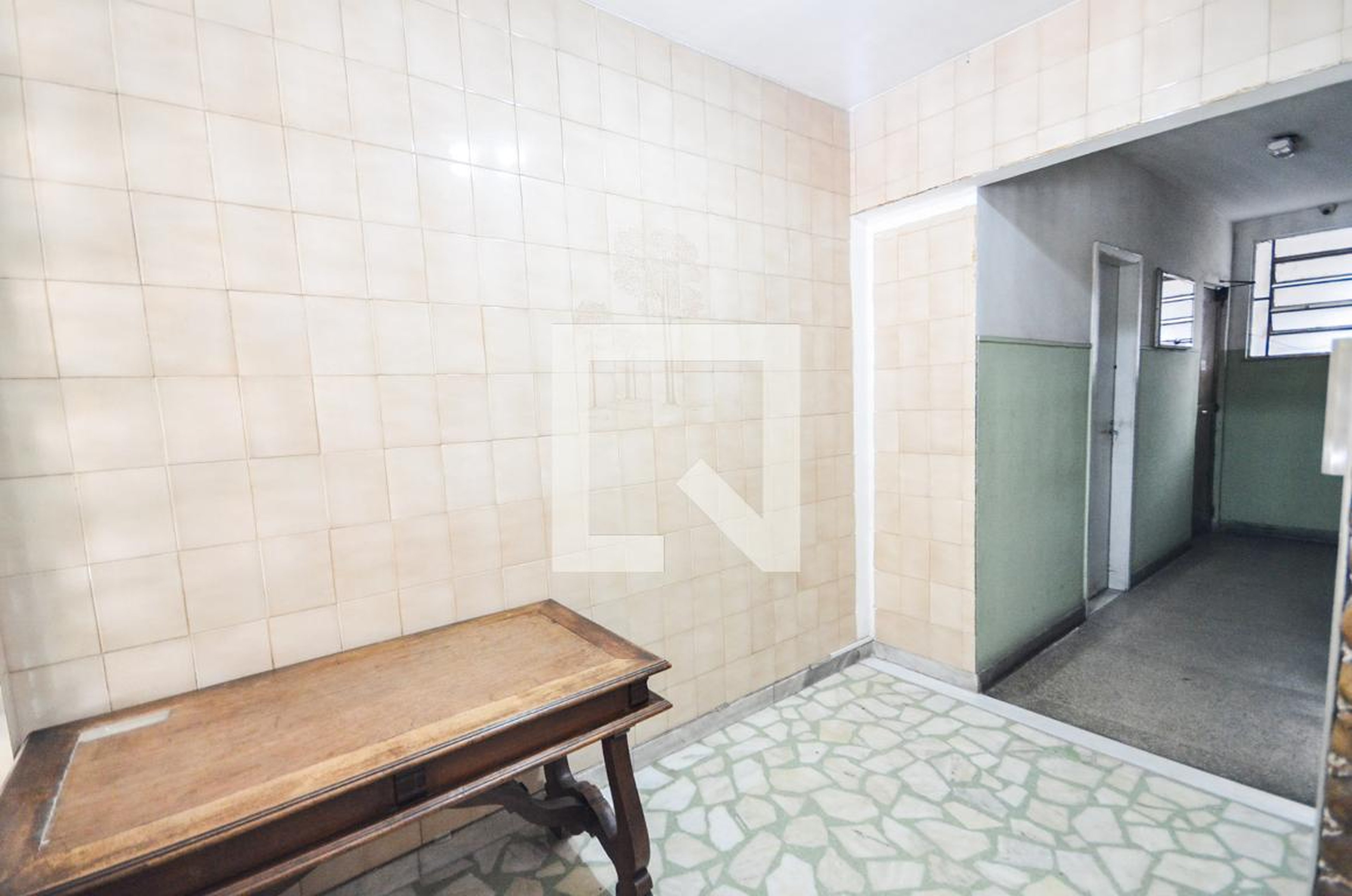 Hall - Alberto Silvares