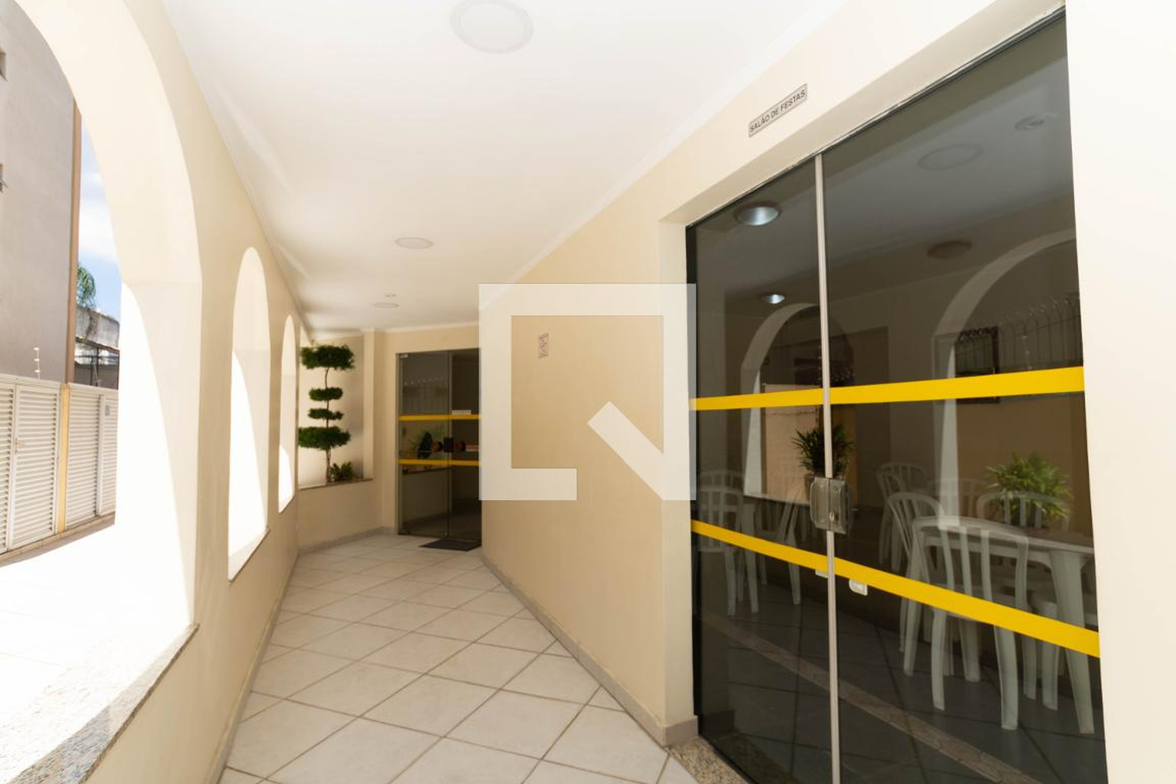 Hall de entrada - Edifício Topázio