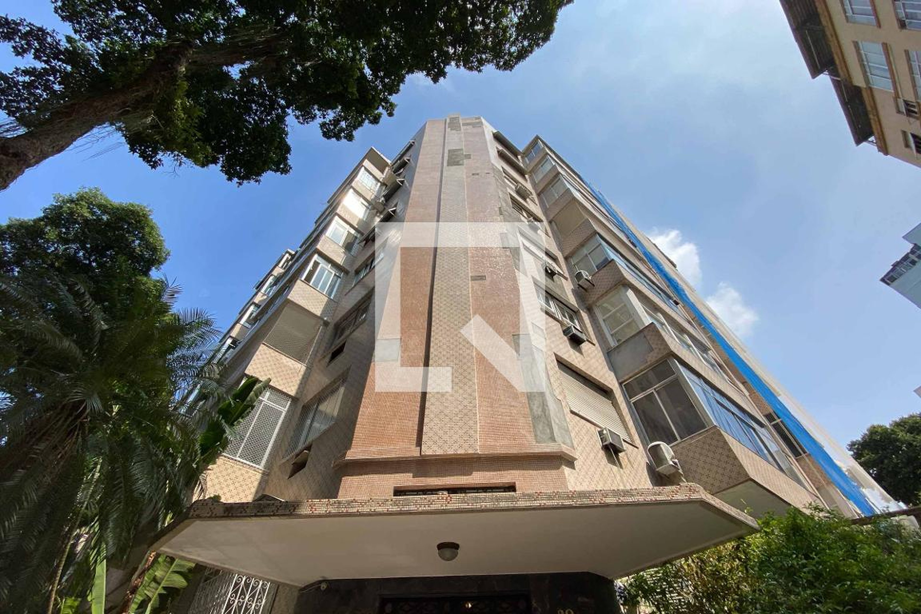 Fachada Condomínio em Rua das Graças, 30