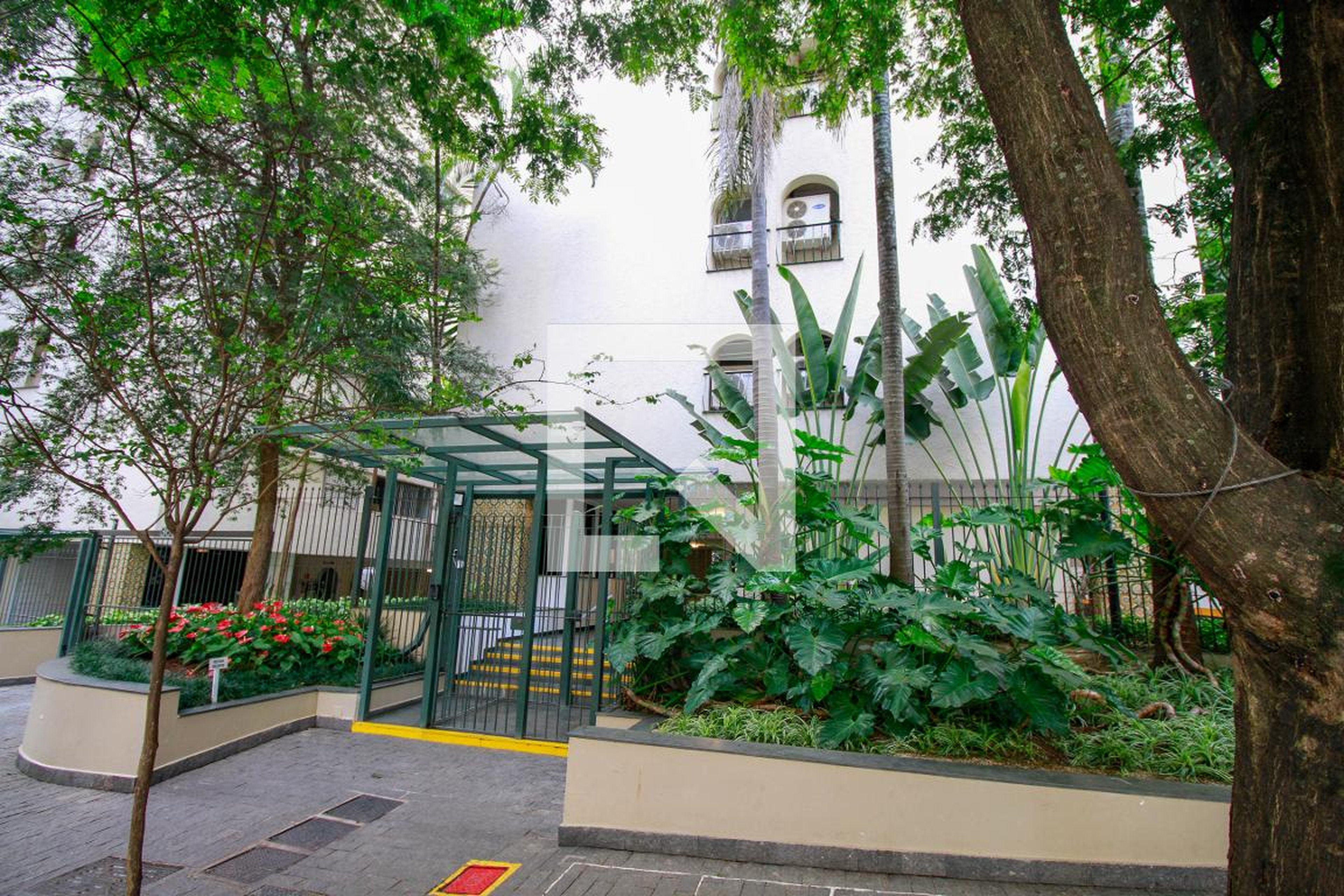 Fachada do Prédio Condomínio POP